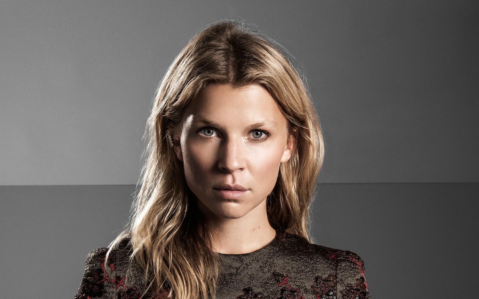Clemence Poesy Actress Blonde 1920x1200