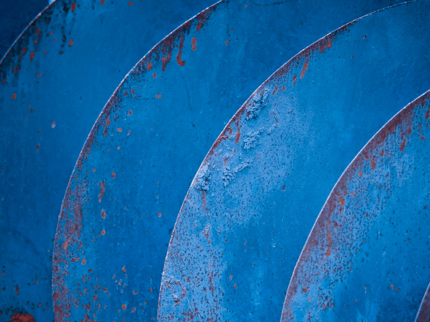 Rust Abstract Curved Blue 1500x1125