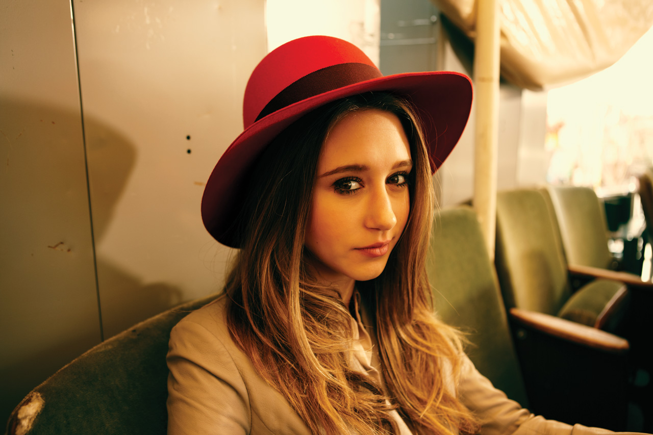 Taissa Farmiga Women Actress Brunette Long Hair Sitting Hat 1280x853