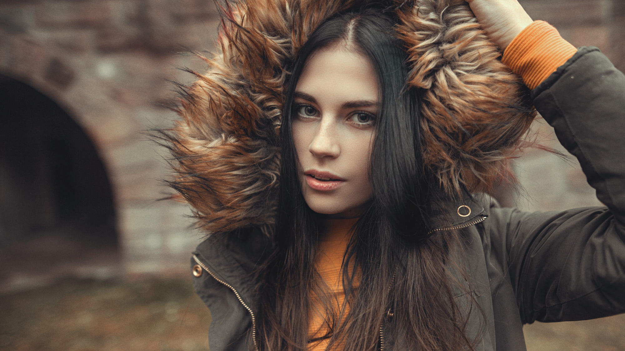 Women Brunette Women Outdoors Hoods Long Hair Black Hair Face Bokeh Portrait Depth Of Field Grey Jac 2000x1125