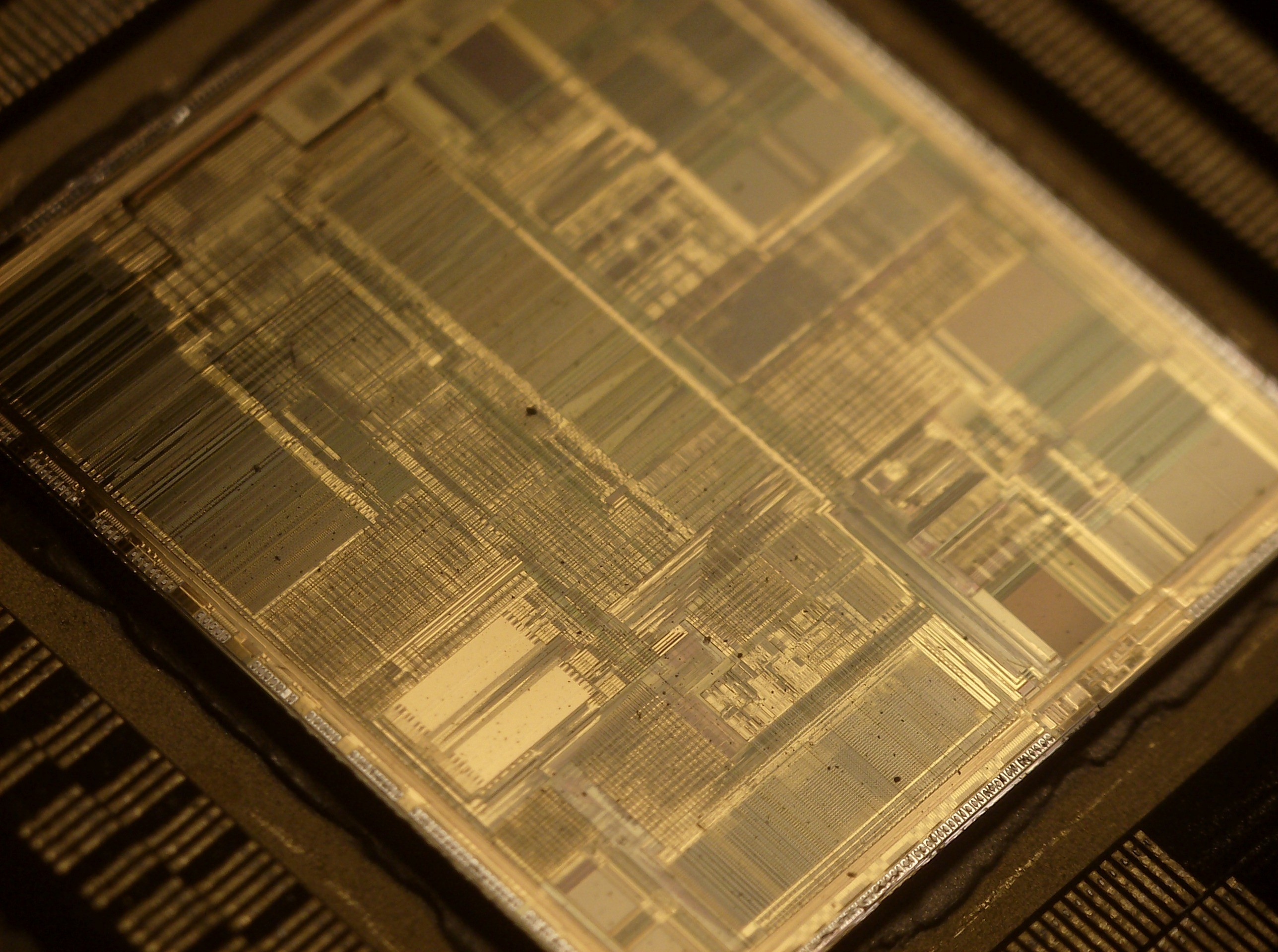 CPU Processor DiE Silicon Microchip 2576x1920