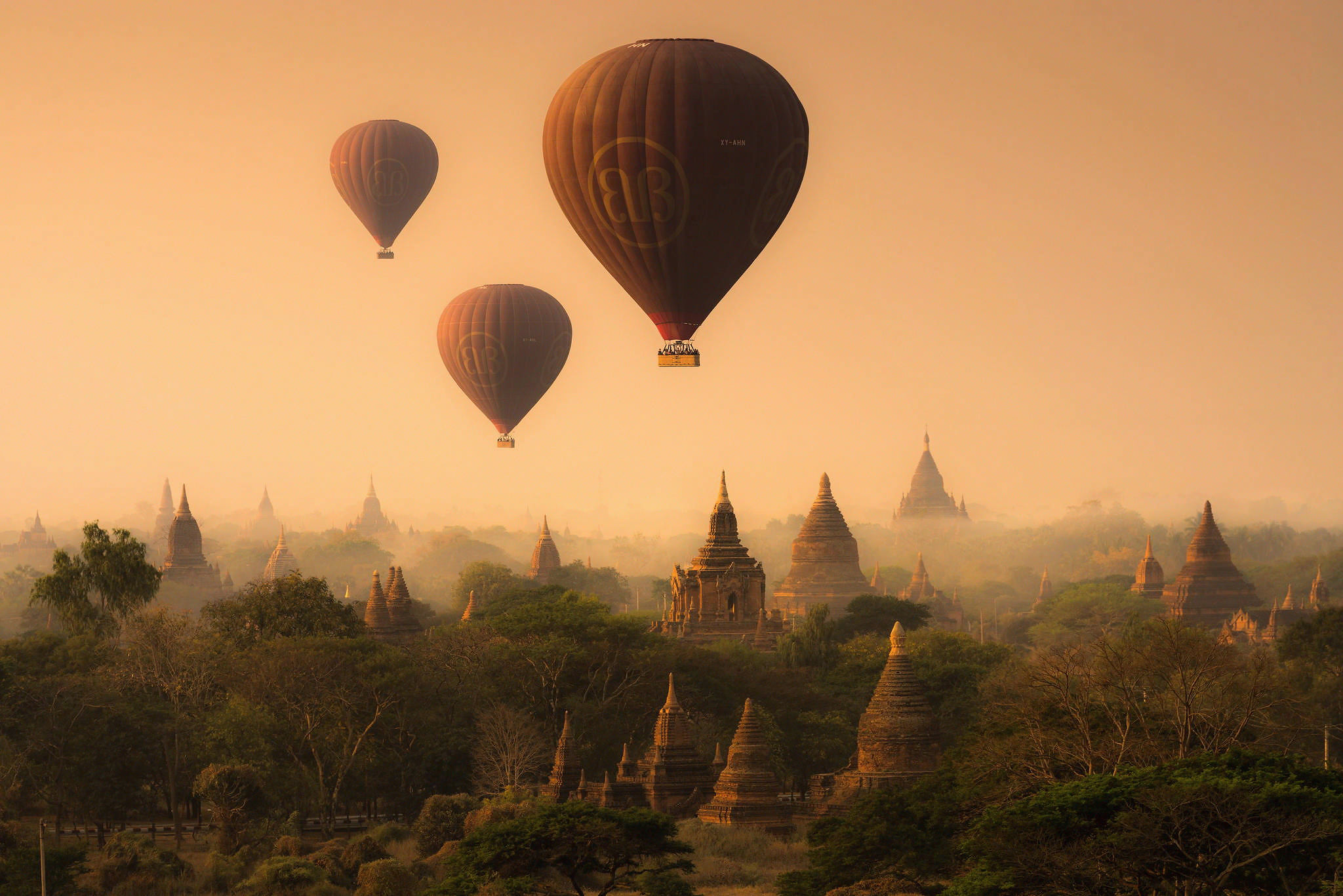 Bagan Myanmar Hot Air Balloon Panorama 2048x1367