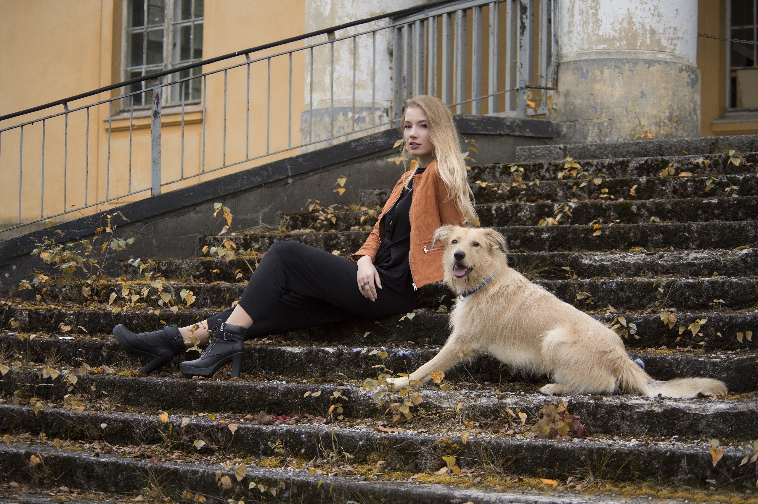 Women Dog Animals Stairs Blonde House Women Outdoors Women With Dogs Jacket Brown Jacket Model 2560x1704