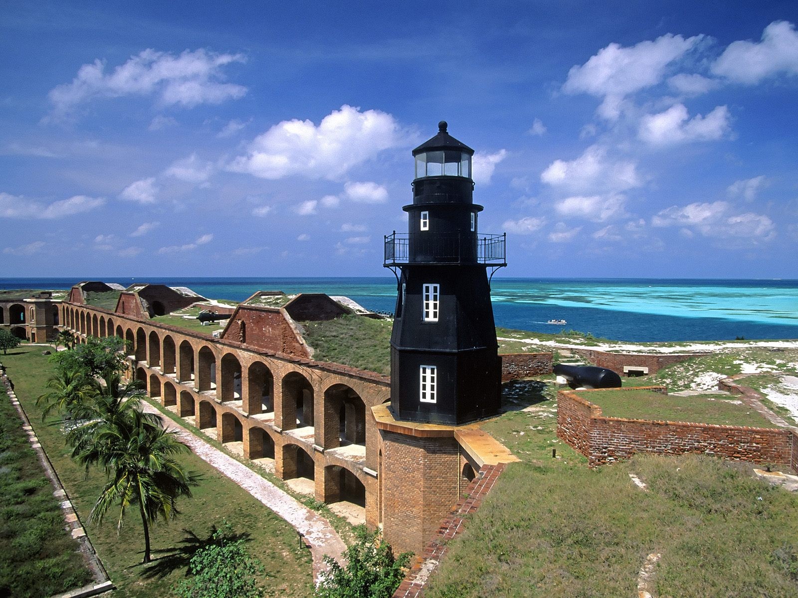 Fort Sea Beach Cannons Coast Lighthouse 1600x1200