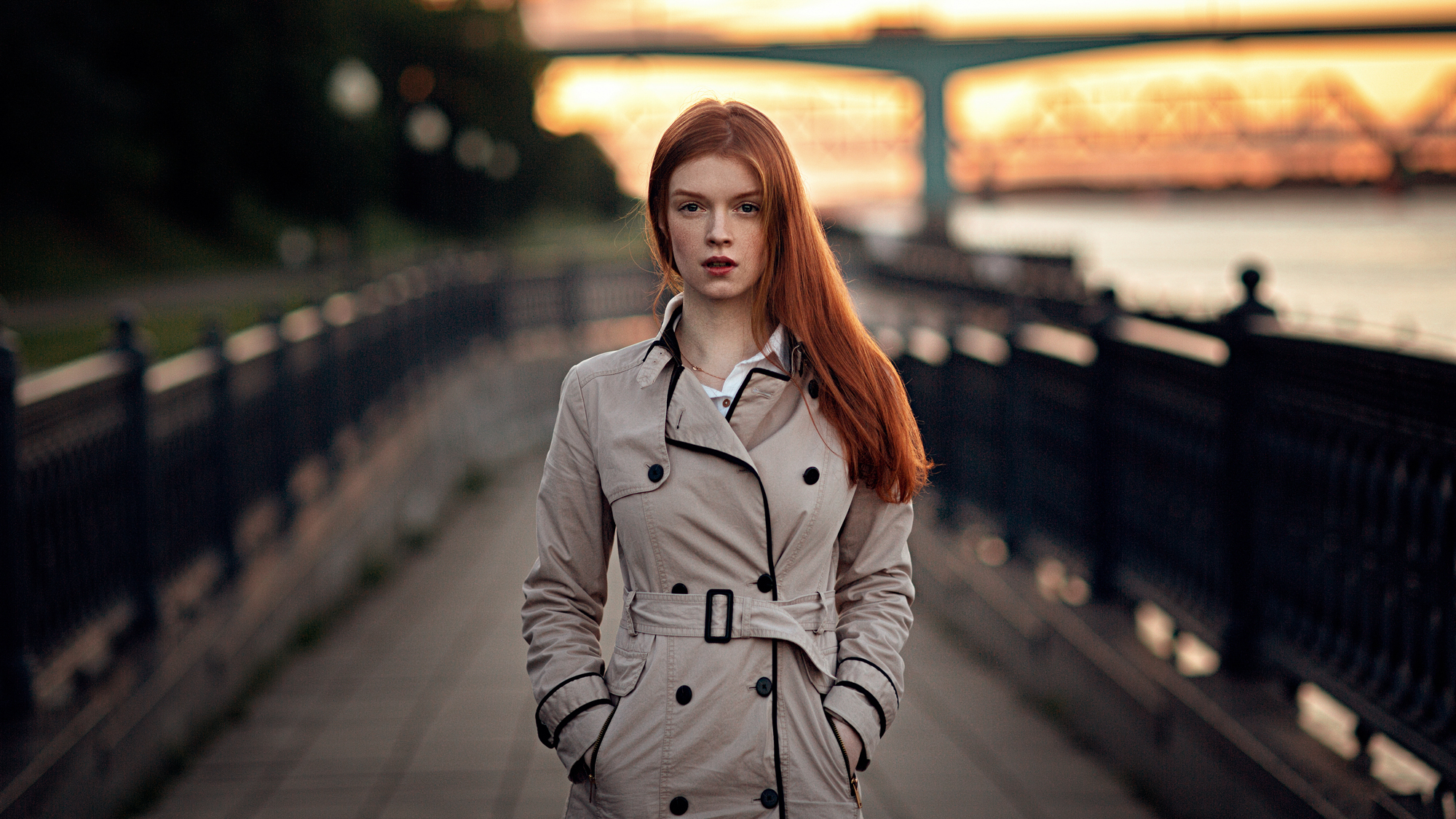 Women Model Redhead Looking At Viewer Portrait Outdoors Coats Sunset Depth Of Field Necklace Freckle 2000x1125