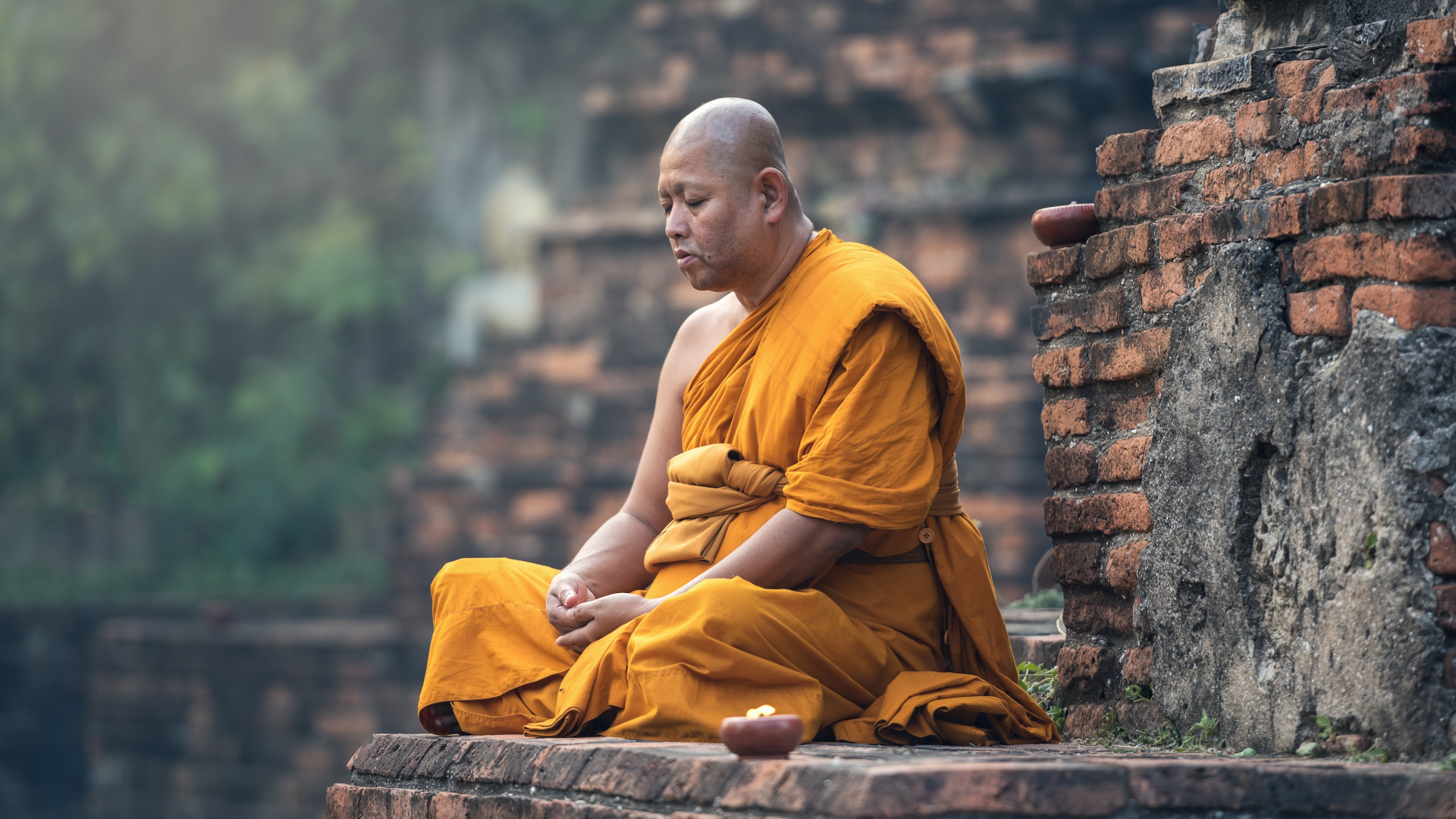 Men Photography Outdoors Monks Bald Bald Head Buddhism Meditation Depth Of Field Sitting Yellow Dres 1920x1080