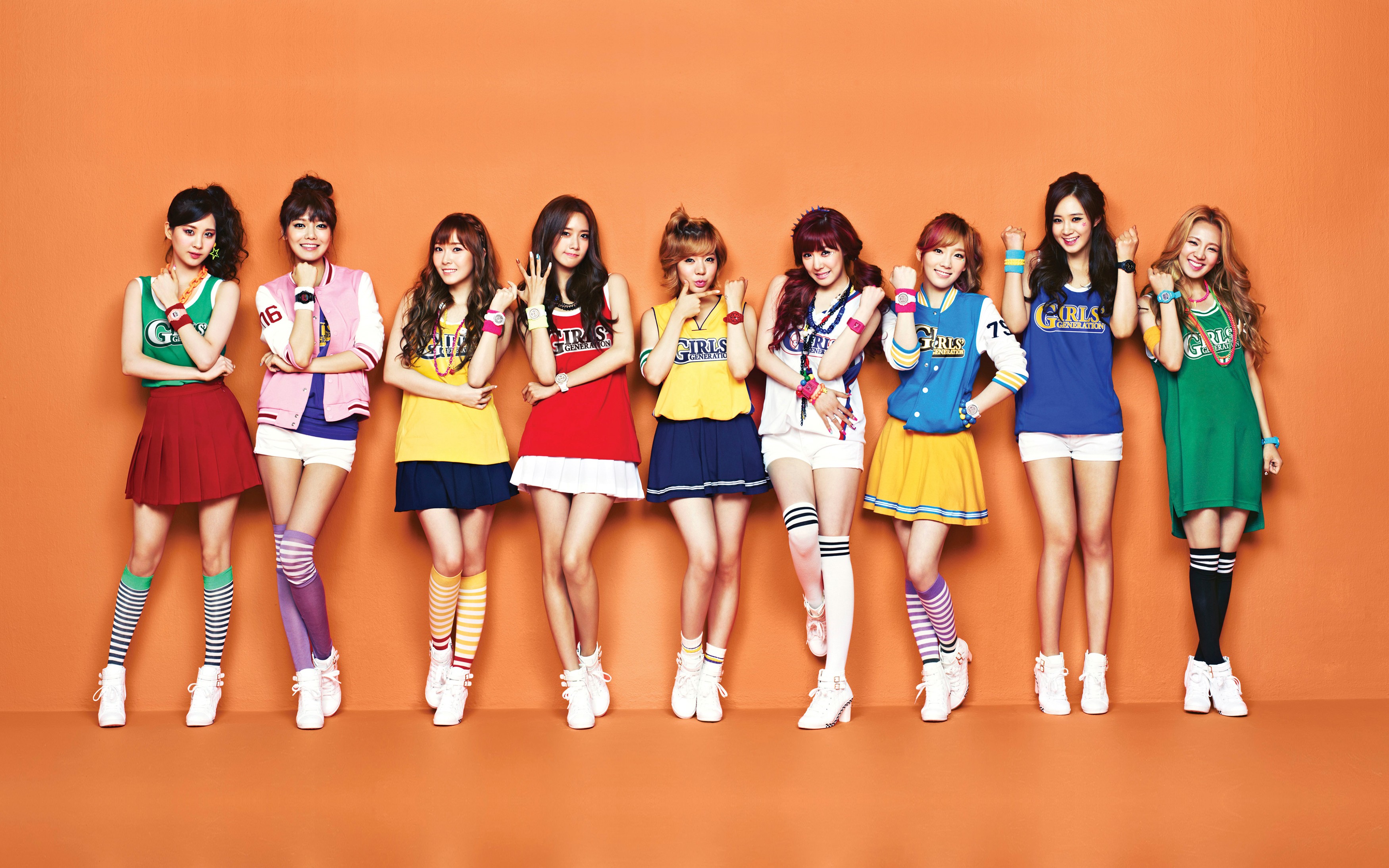 K Pop Singer Celebrity Simple Background Women Girls Generation Brunette Redhead Standing Smiling As 3500x2188