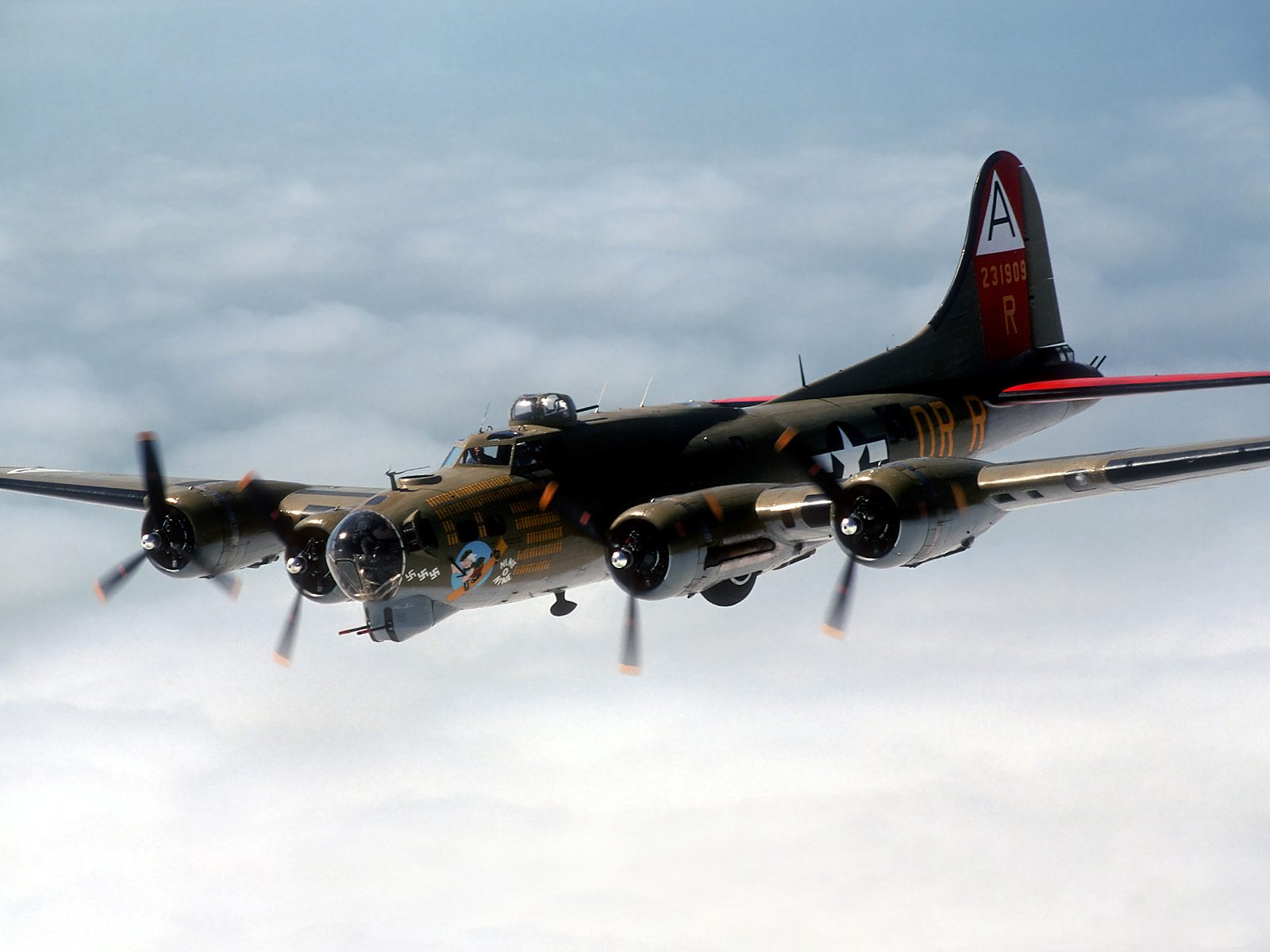 Military Boeing B 17 Flying Fortress 1600x1200