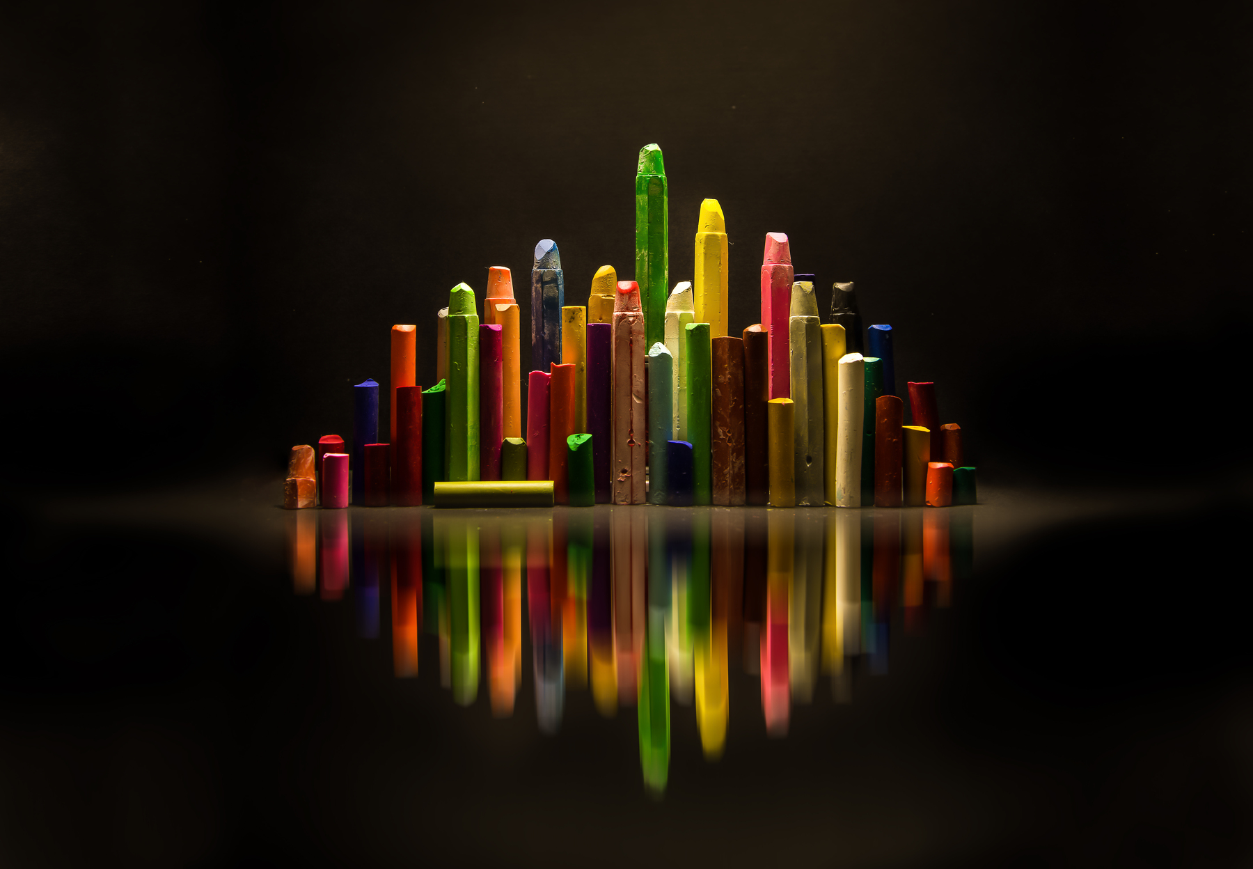Crayons Reflection Colorful Abstract 1800x1248