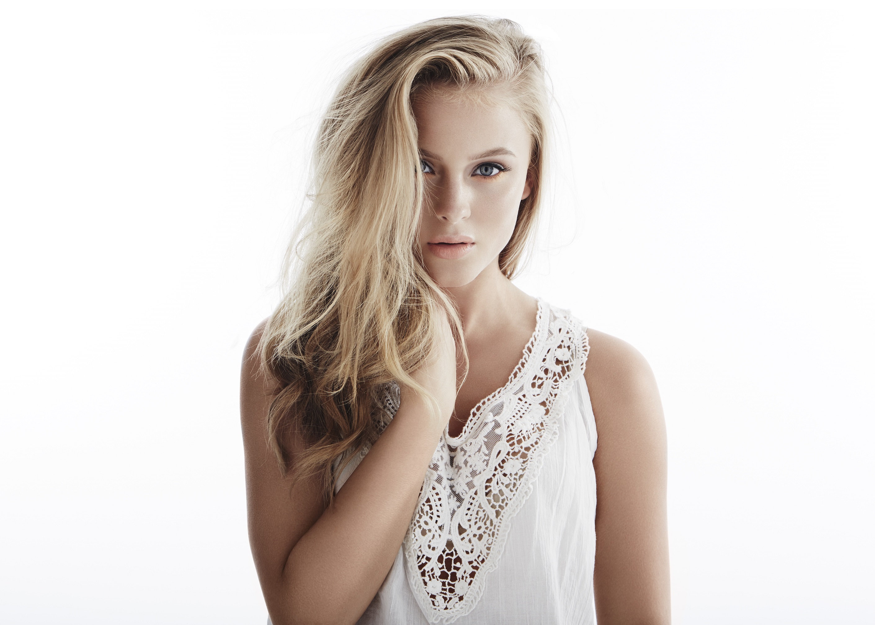 Zara Larsson Women Singer Blonde Blue Eyes Simple Background White Background Swedish 2821x2015