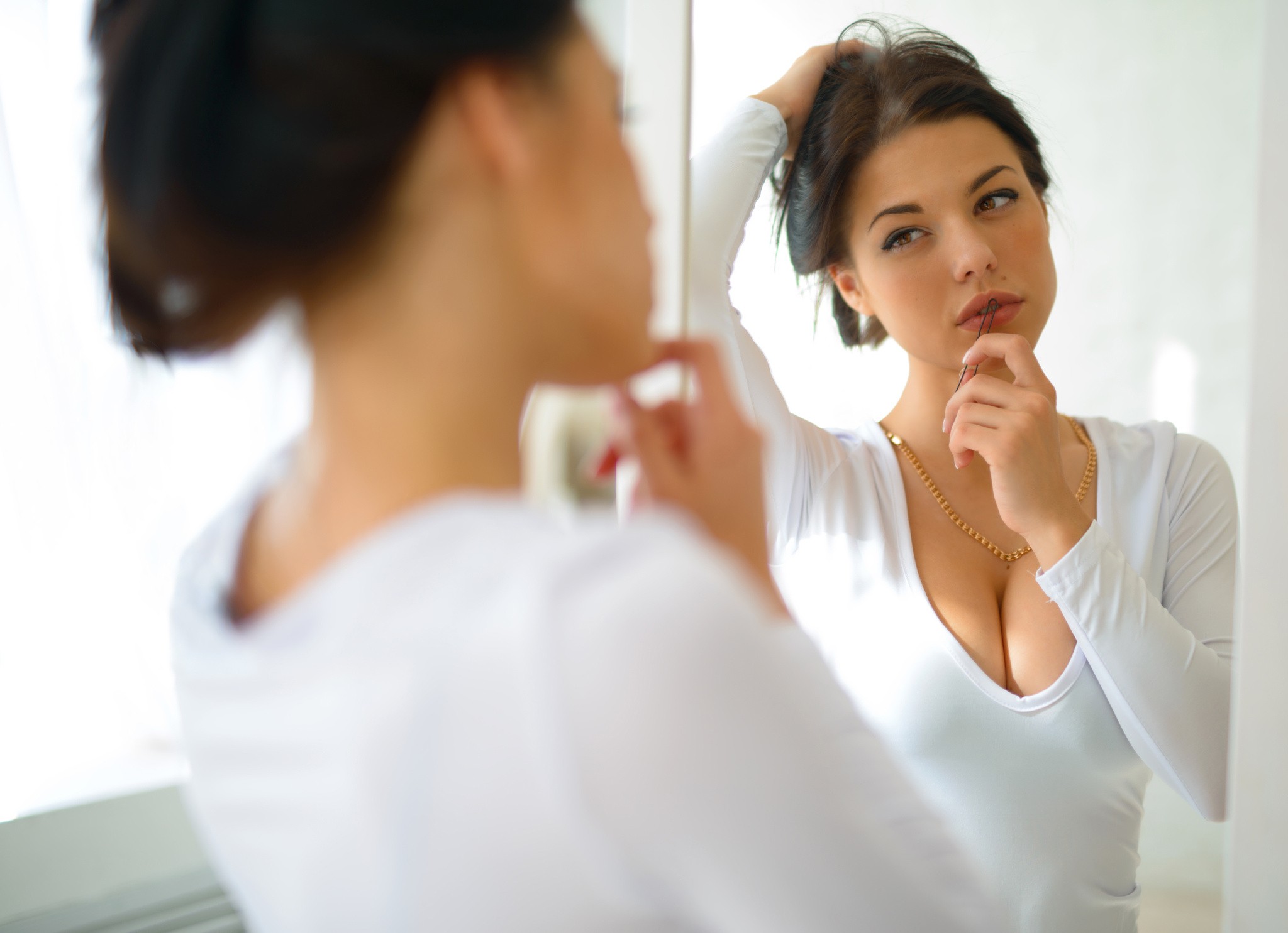 Women Marina Shimkovich Model Face Portrait Mirror Reflection Hands On Head 2048x1485