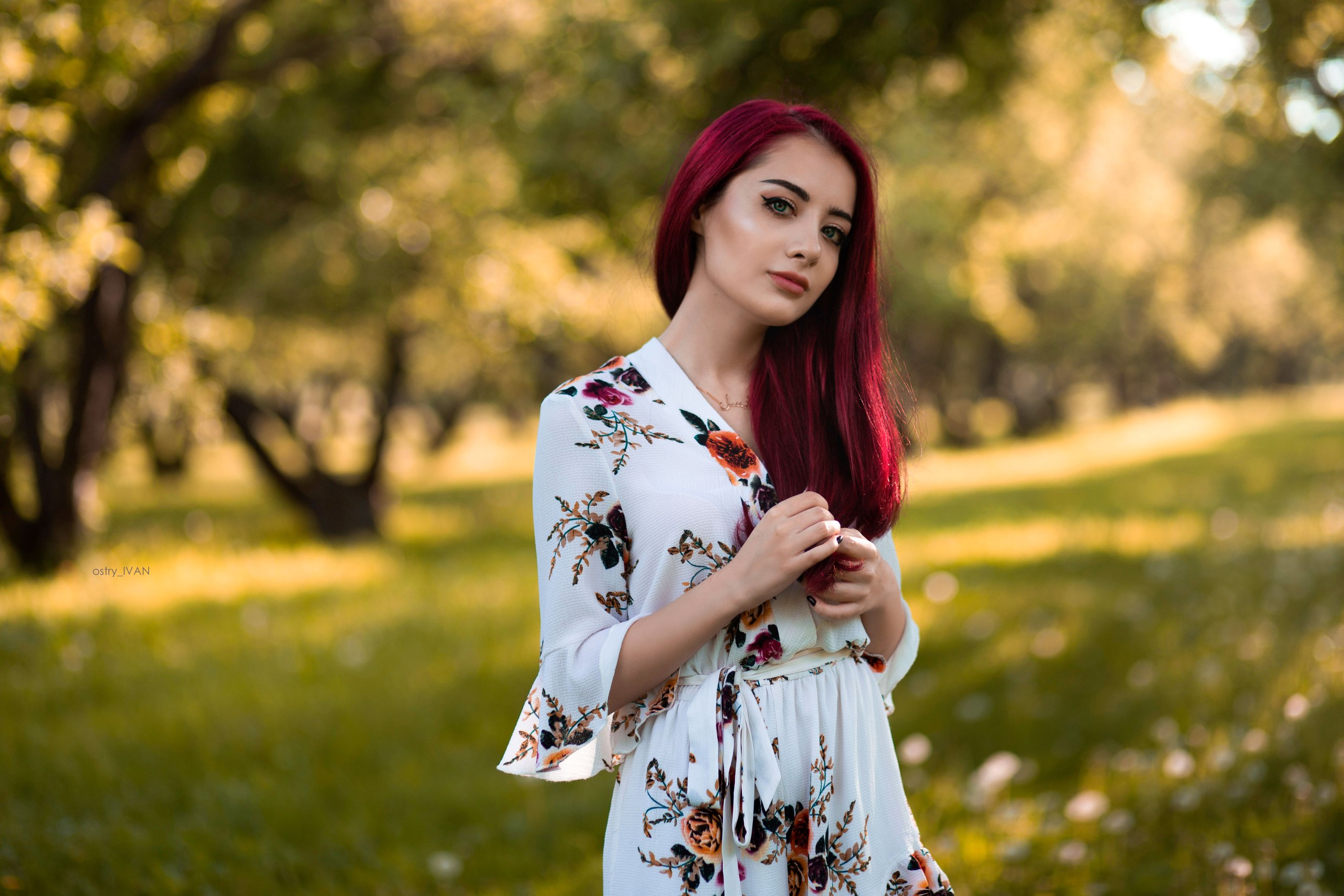 Women Model Redhead Dyed Hair Outdoors Portrait Looking At Viewer Grass Trees Depth Of Field Dress L 2560x1707