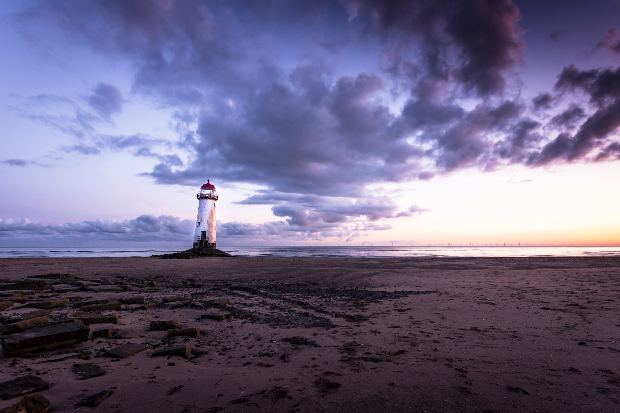 Wales Lighthouse Outdoors Sky Clouds Beach Sea Horizon 2560x1707