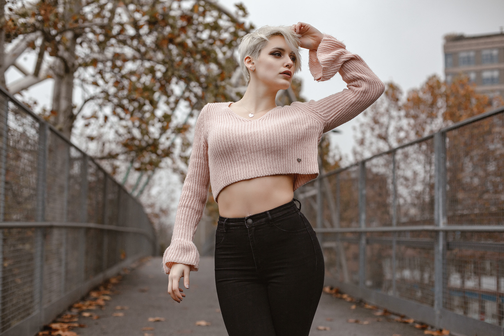 Women Outdoors Portrait Jeans High Waisted Necklace Short Hair White Hair Looking Away Bokeh Standin 2048x1365