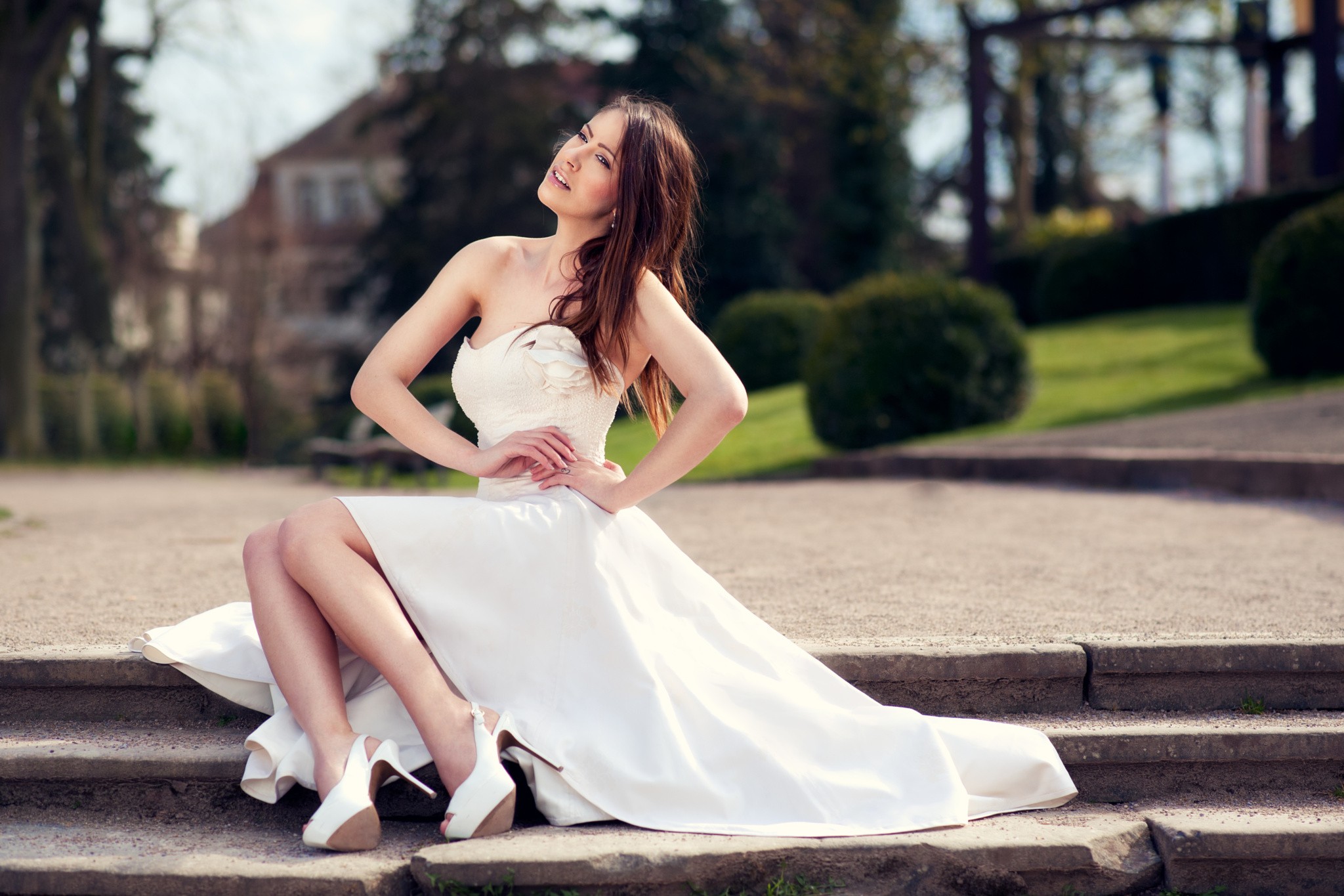 Women Photography Lods Franck Legs Bare Shoulders Park Model White Dress Women Outdoors Sitting 500p 2048x1365