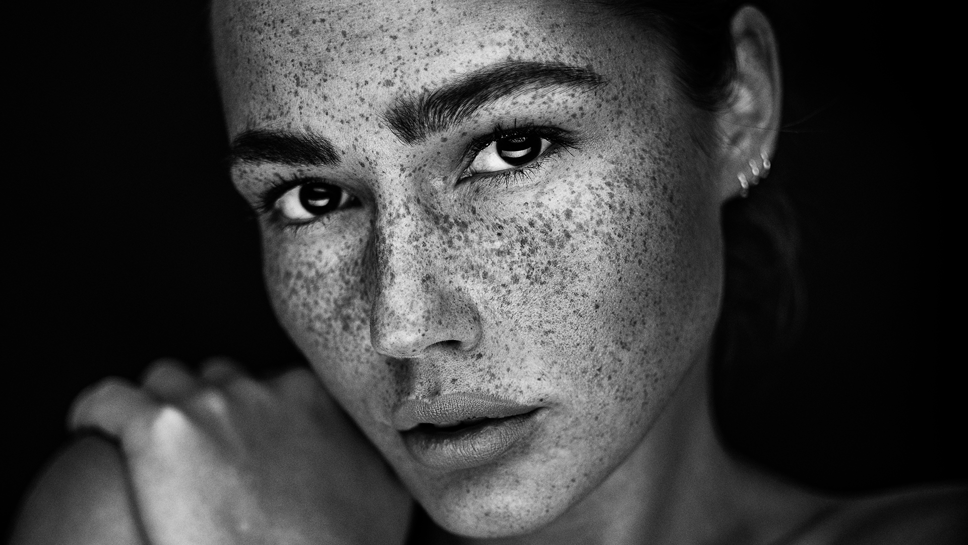 Women Model Looking At Viewer Face Monochrome Freckles Depth Of Field Piercing Martin Krystynek 1920x1080