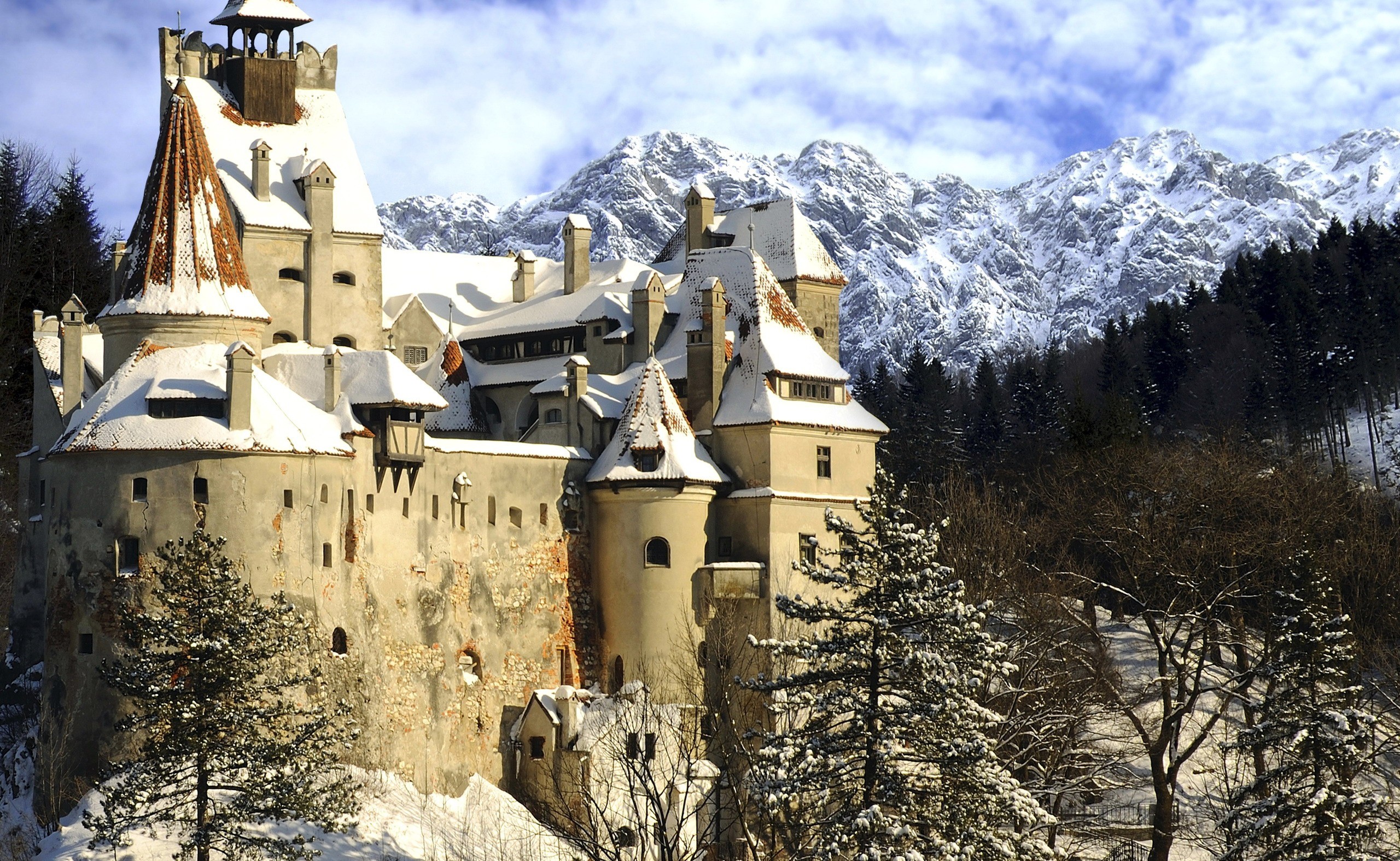 Castle Building Mountains Landscape Winter Snow Romania 2560x1576