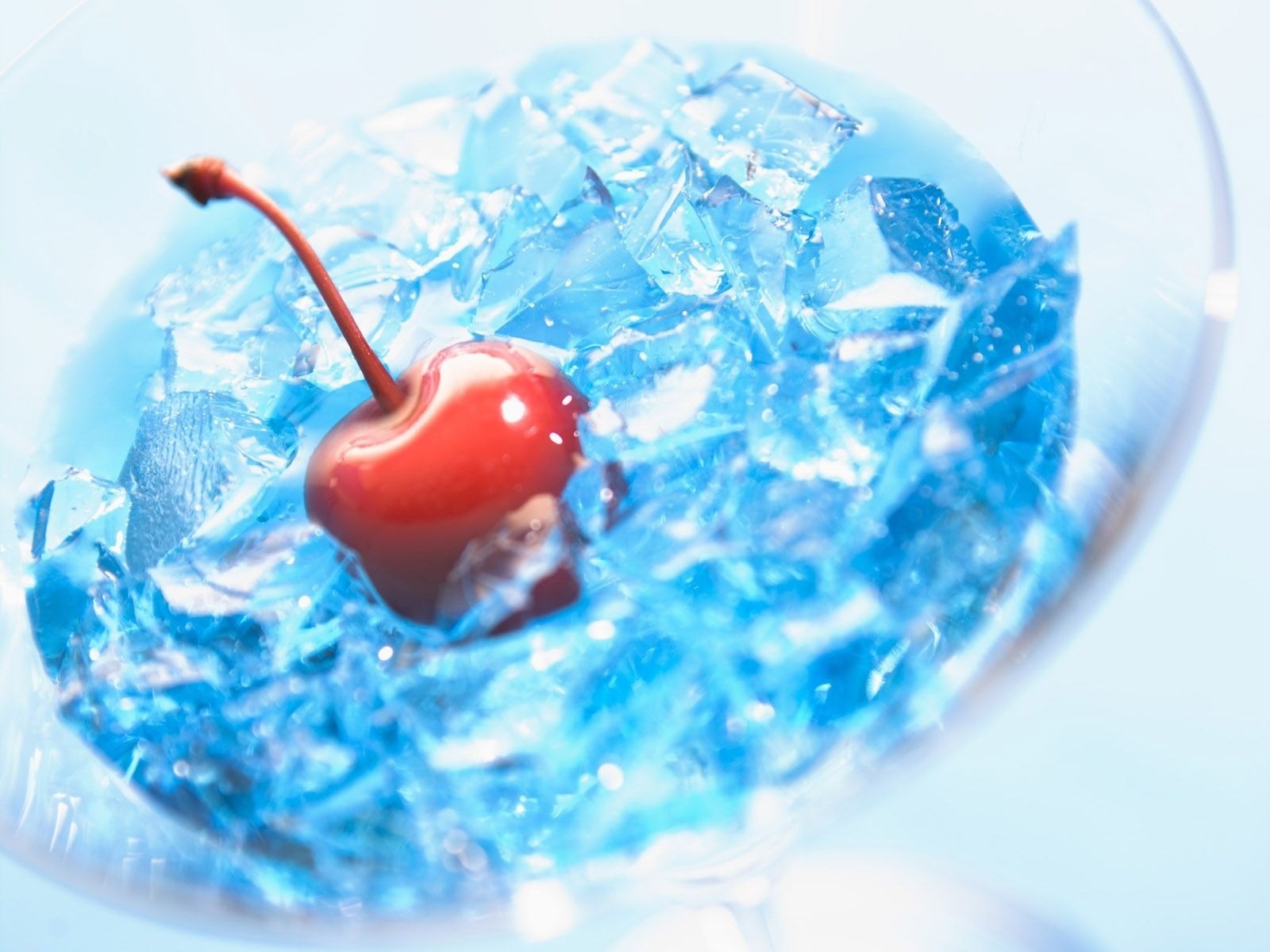 Cherries Ice Cubes Liquid Cyan Ice Bright Macro 1600x1200