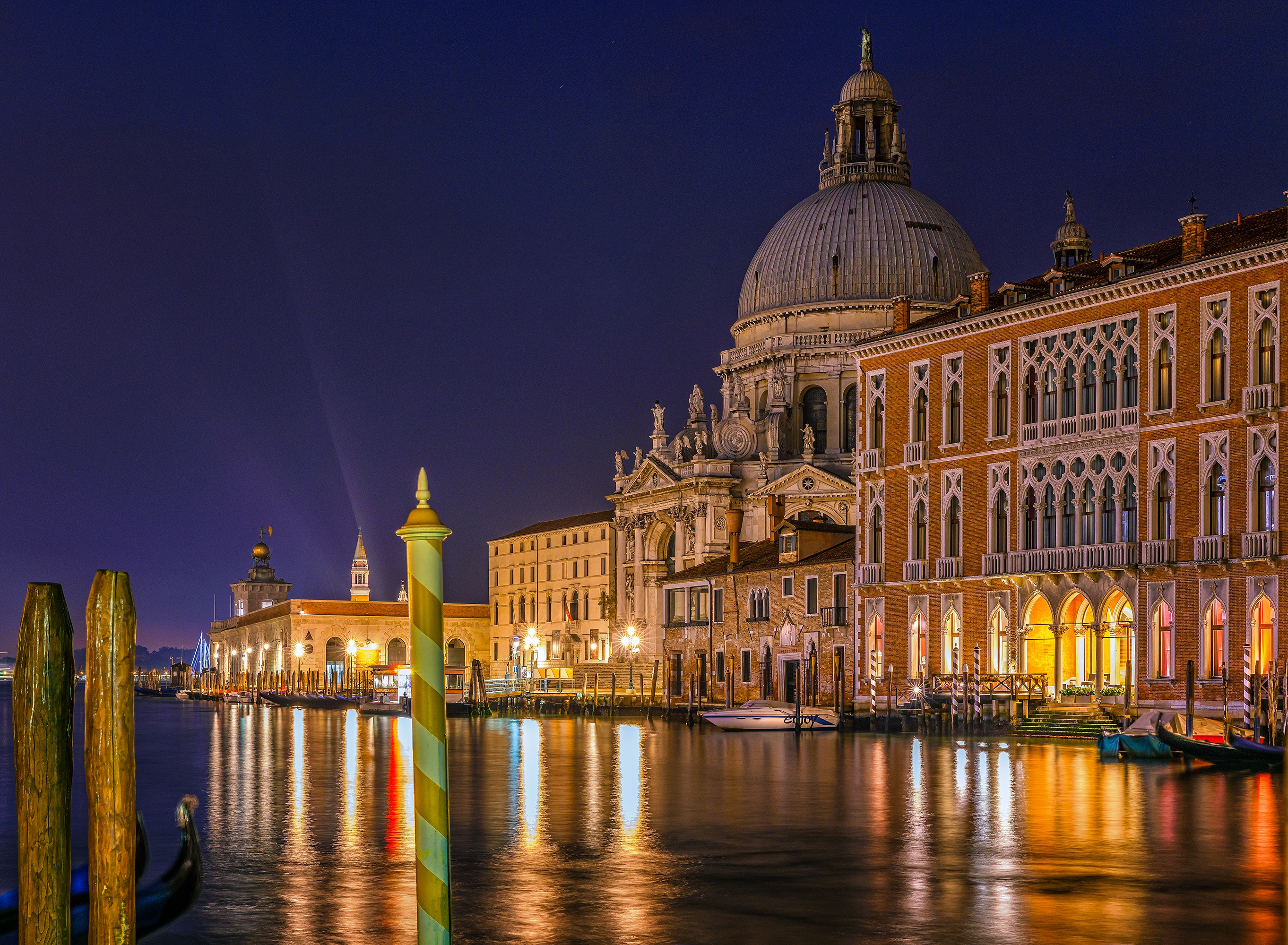 Venice City Italy Grand Canal Night Building Architecture Dome 2725x2000