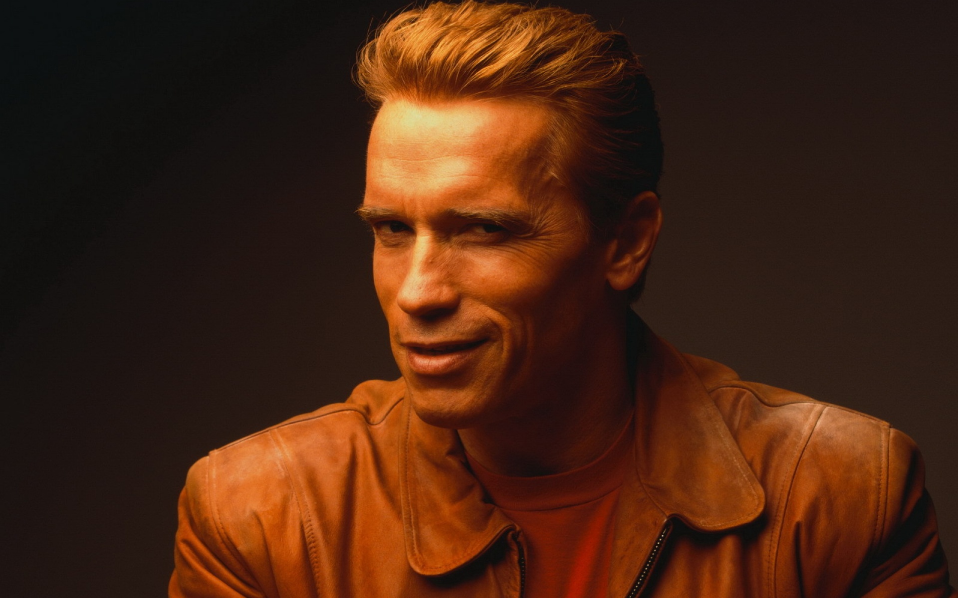 Arnold Schwarzenegger 1920x1200