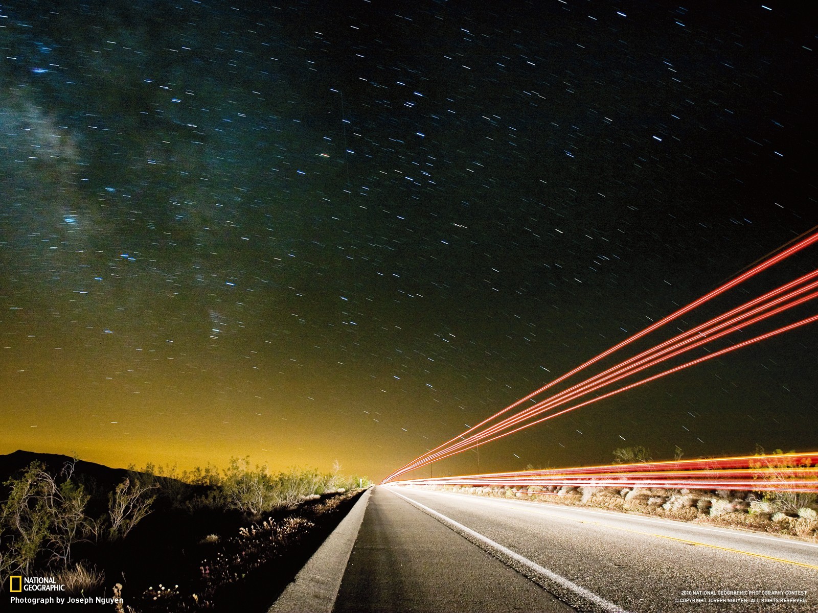National Geographic Road Light Trails 1600x1200