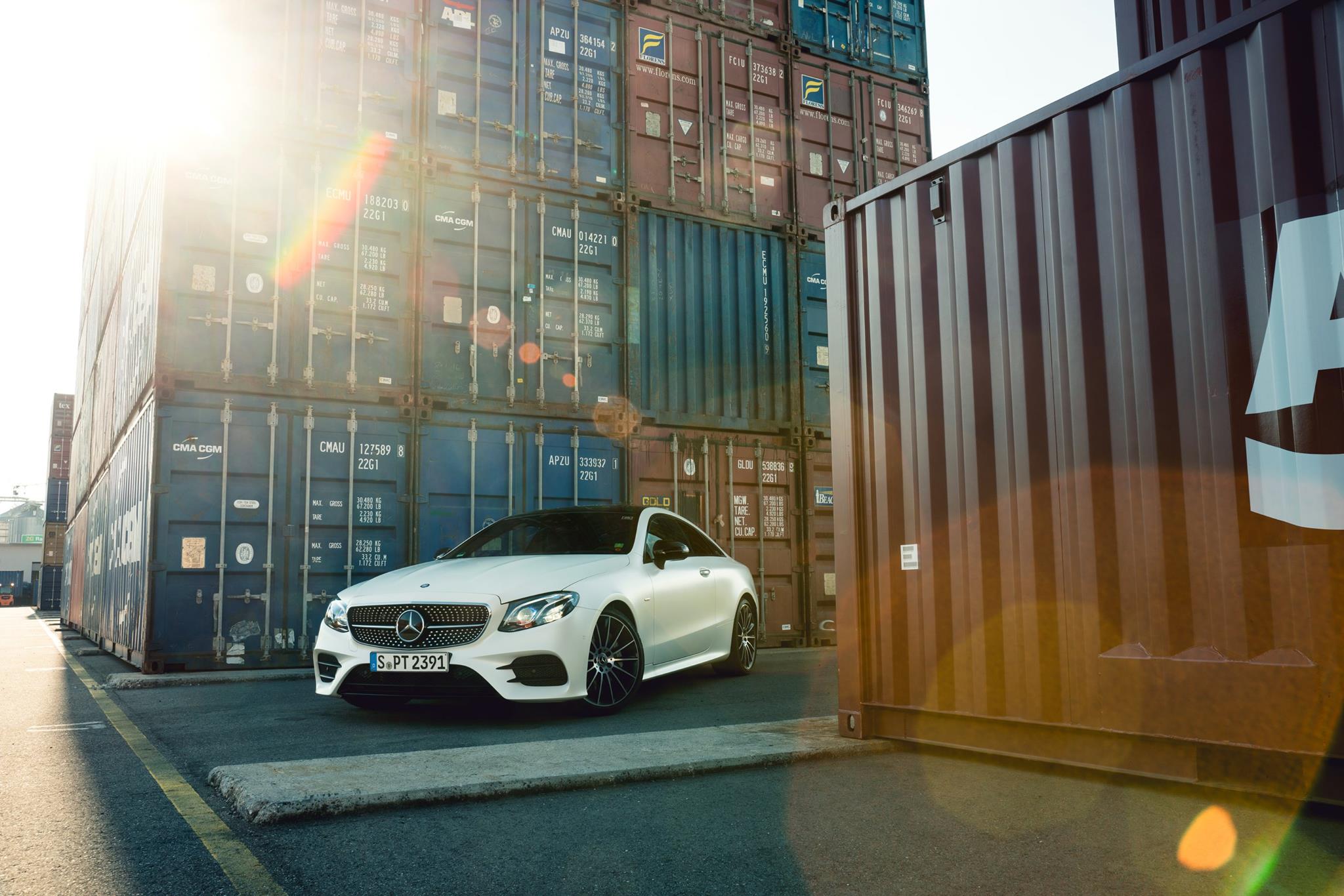 Mercedes Benz White Car Containers Lens Flare 2048x1366