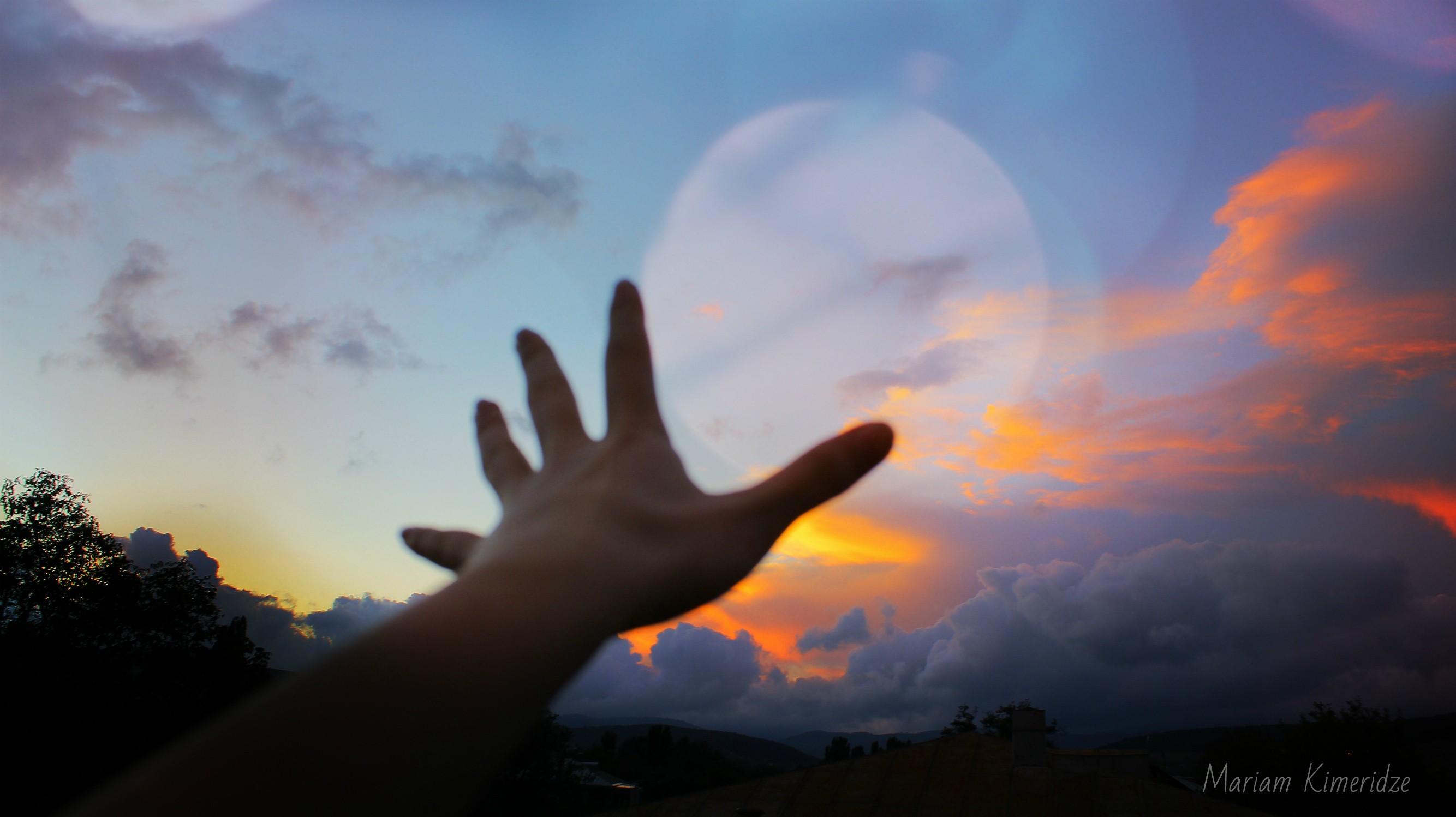 Sunset Sun Set Hands Red Sky Alone Sunset Overdrive Happy Abstract Moon Clouds Women Outdoors Alone  2668x1498