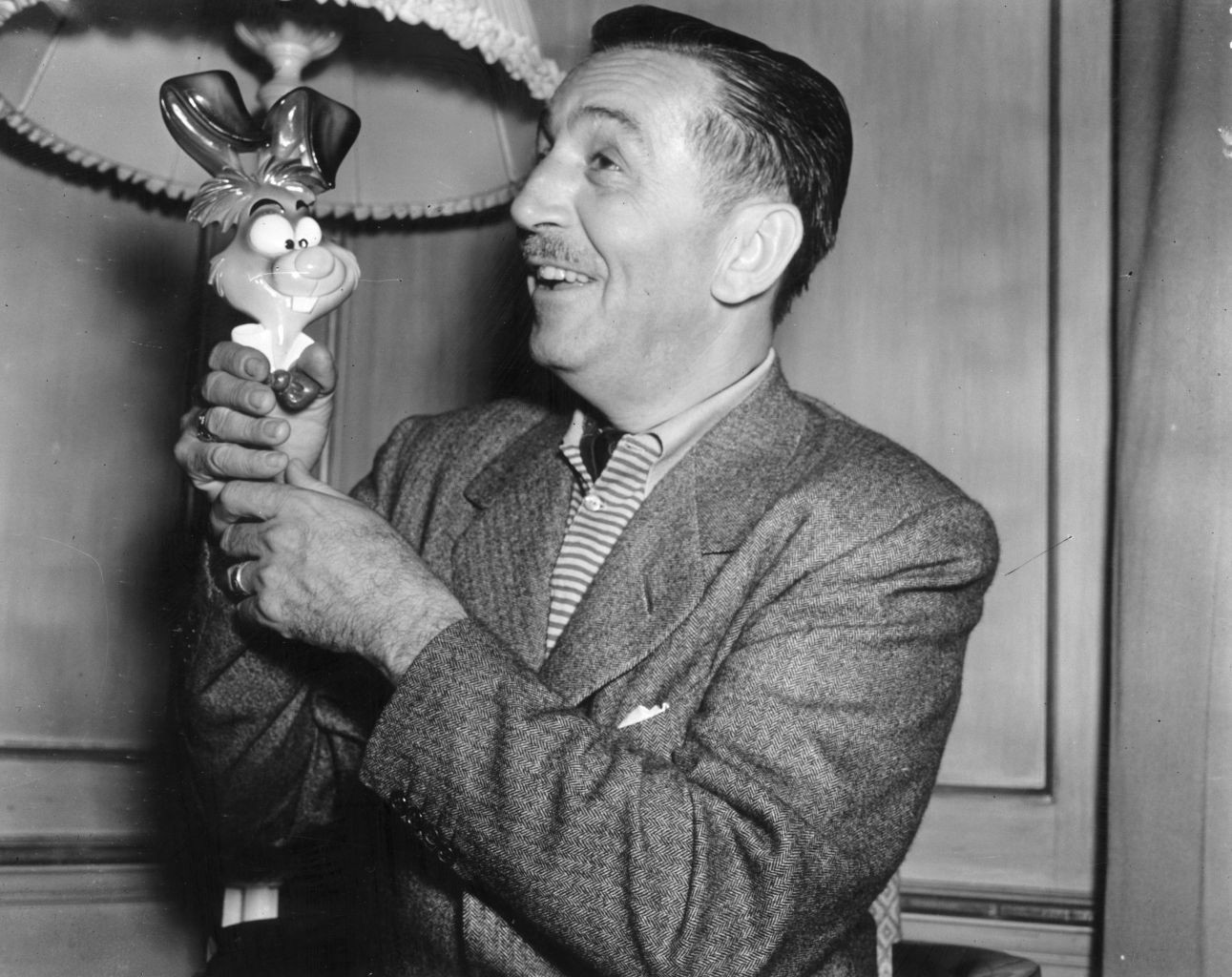 Men Walt Disney Monochrome Suits Laughing Rabbits Old Photos Legend 1291x1024