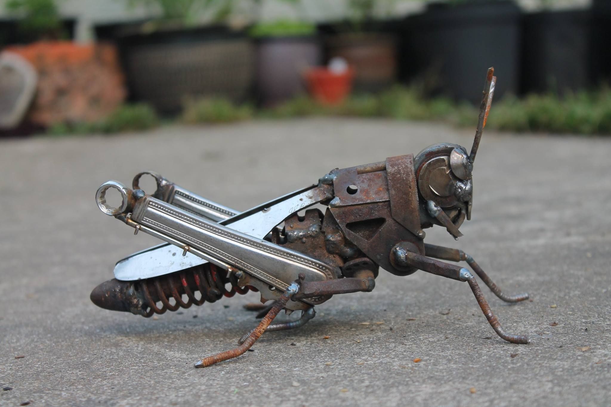 Grasshopper Scrap Metal Art 2048x1365