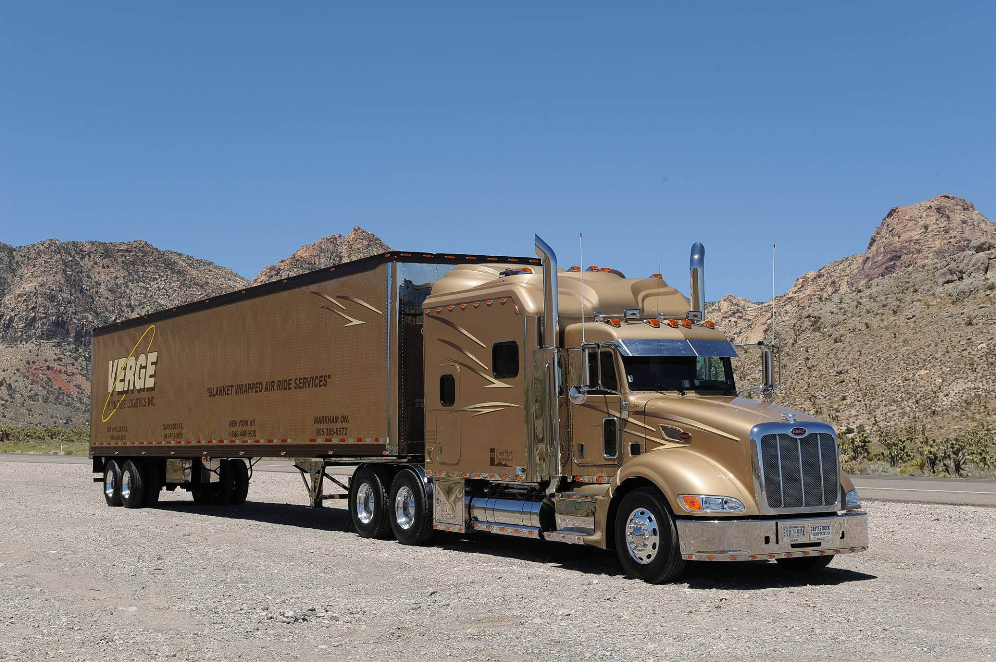Peterbilt Big Rig Truck Semi 2048x1362