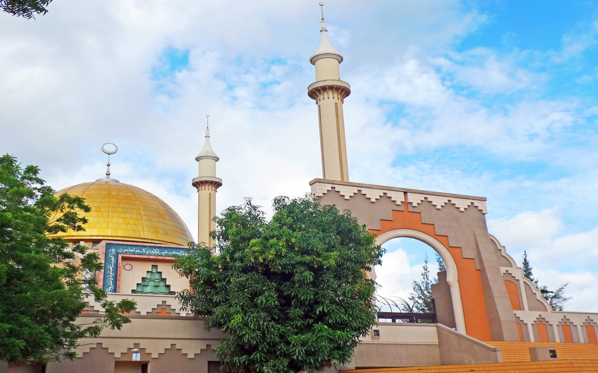 Religious Abuja National Mosque 1920x1200