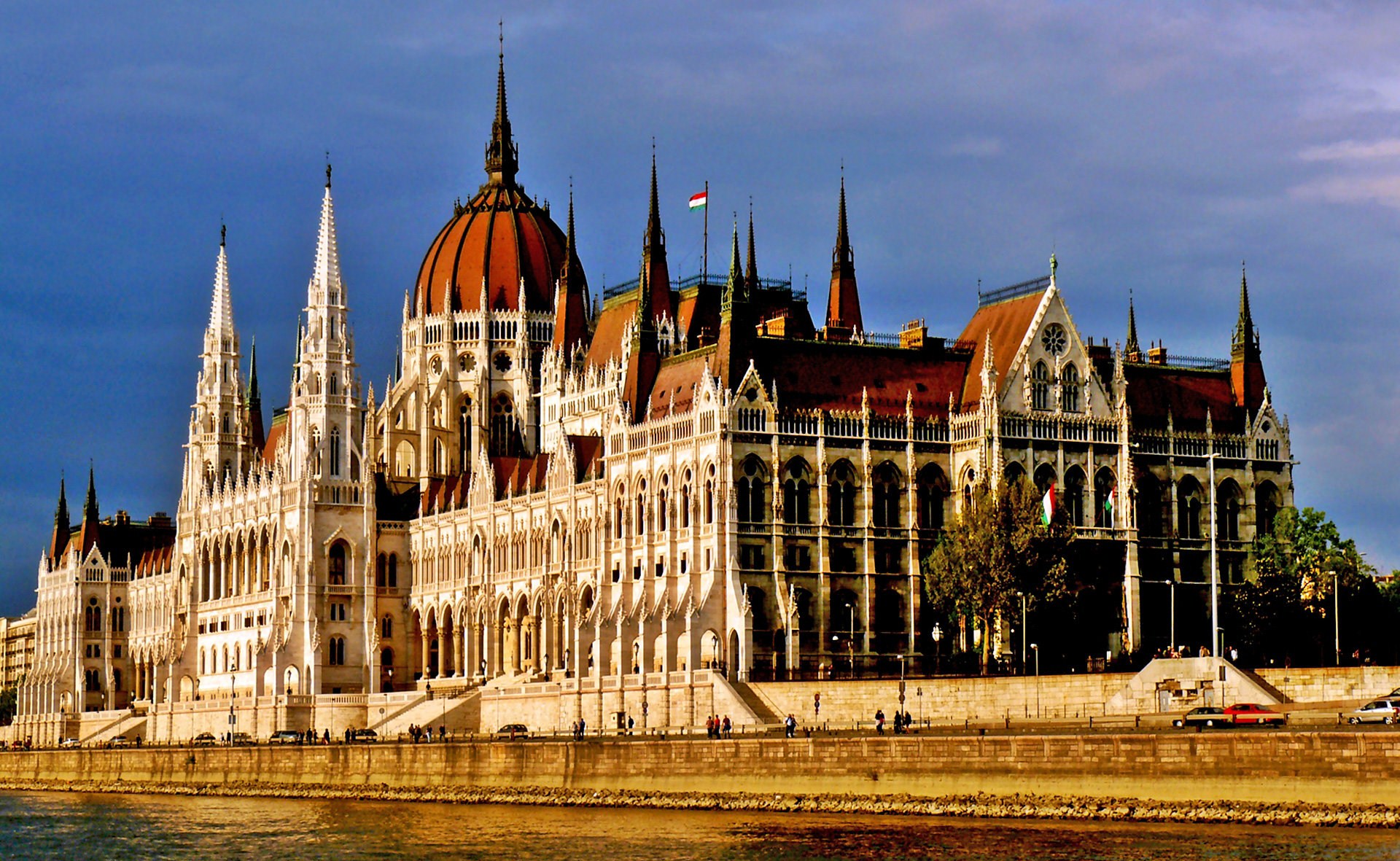 Man Made Hungarian Parliament Building 1920x1181