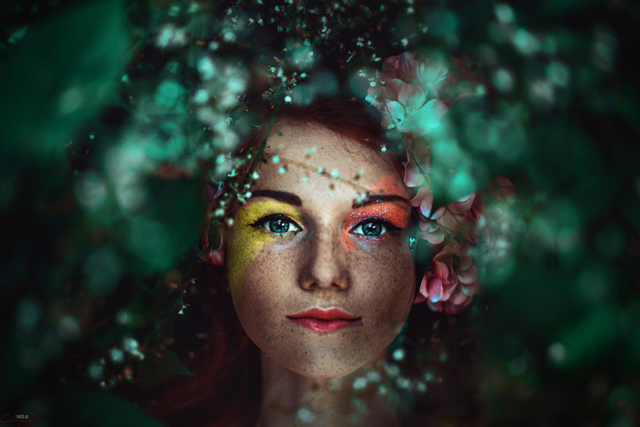 Woman Face Model Green Eyes Lipstick Blur Redhead Flower Freckles 2048x1367