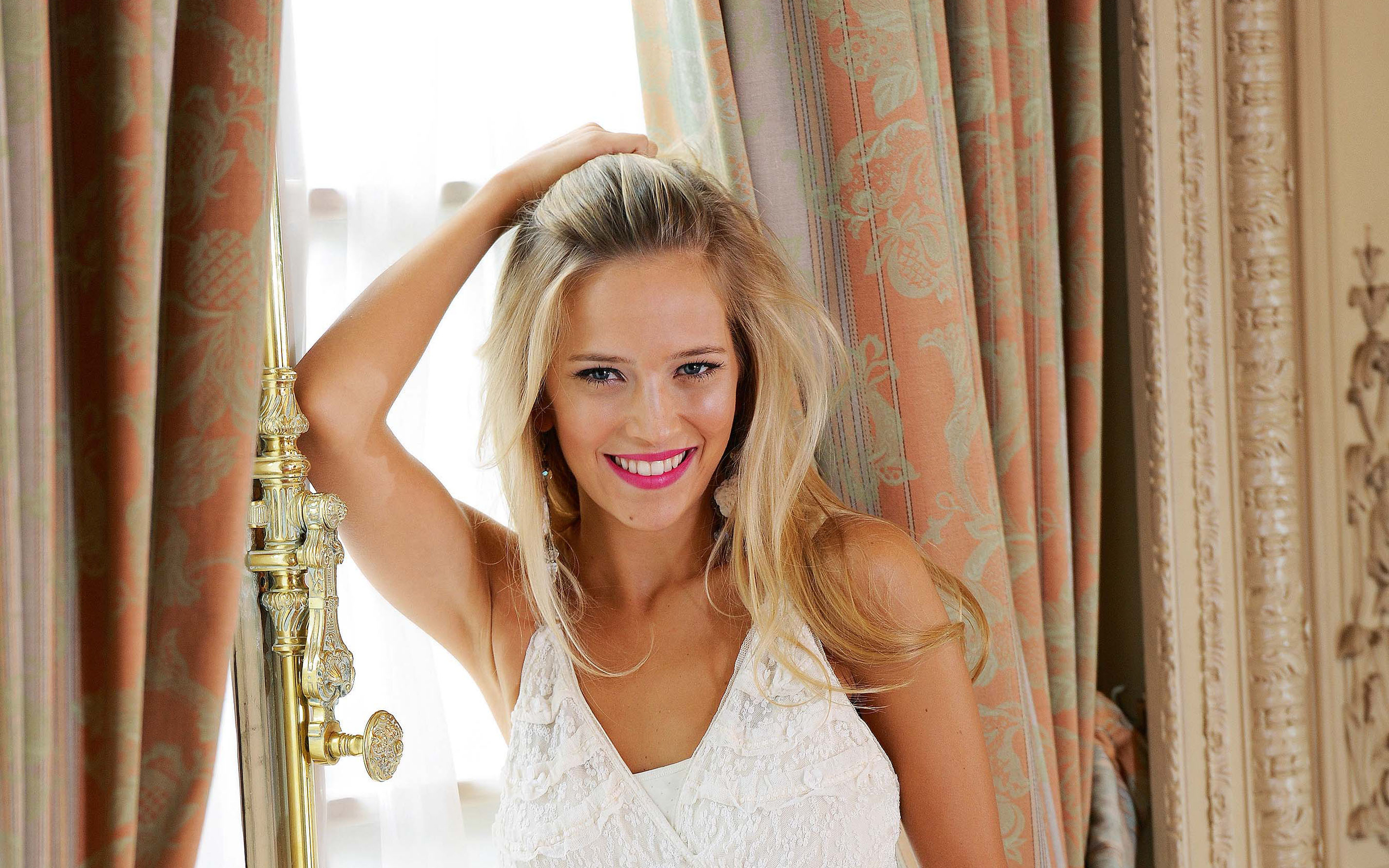 Luisana Lopilato Actress Argentinian 2560x1600