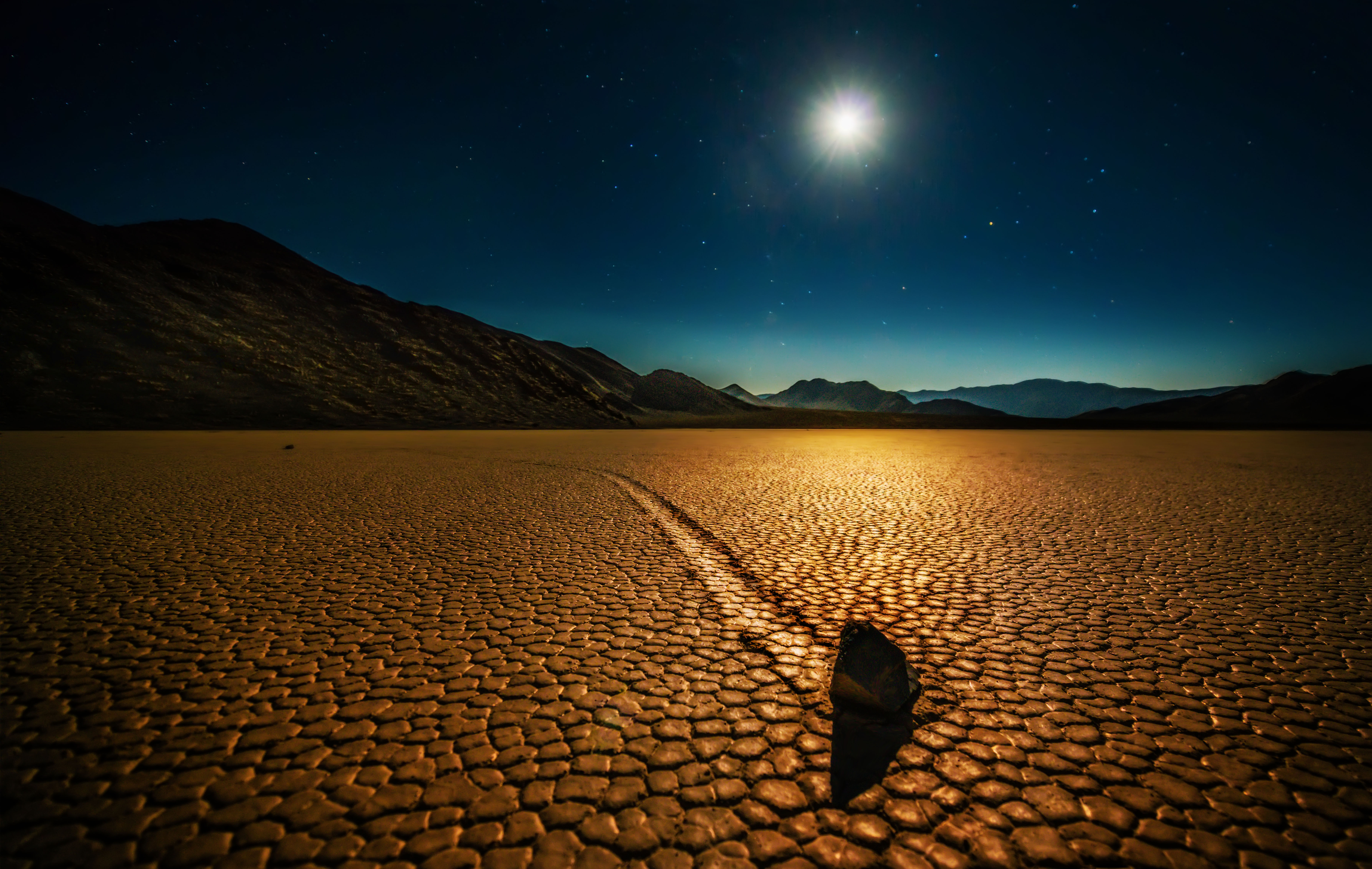 Stone Desert California Sky Night Moon 7403x4690