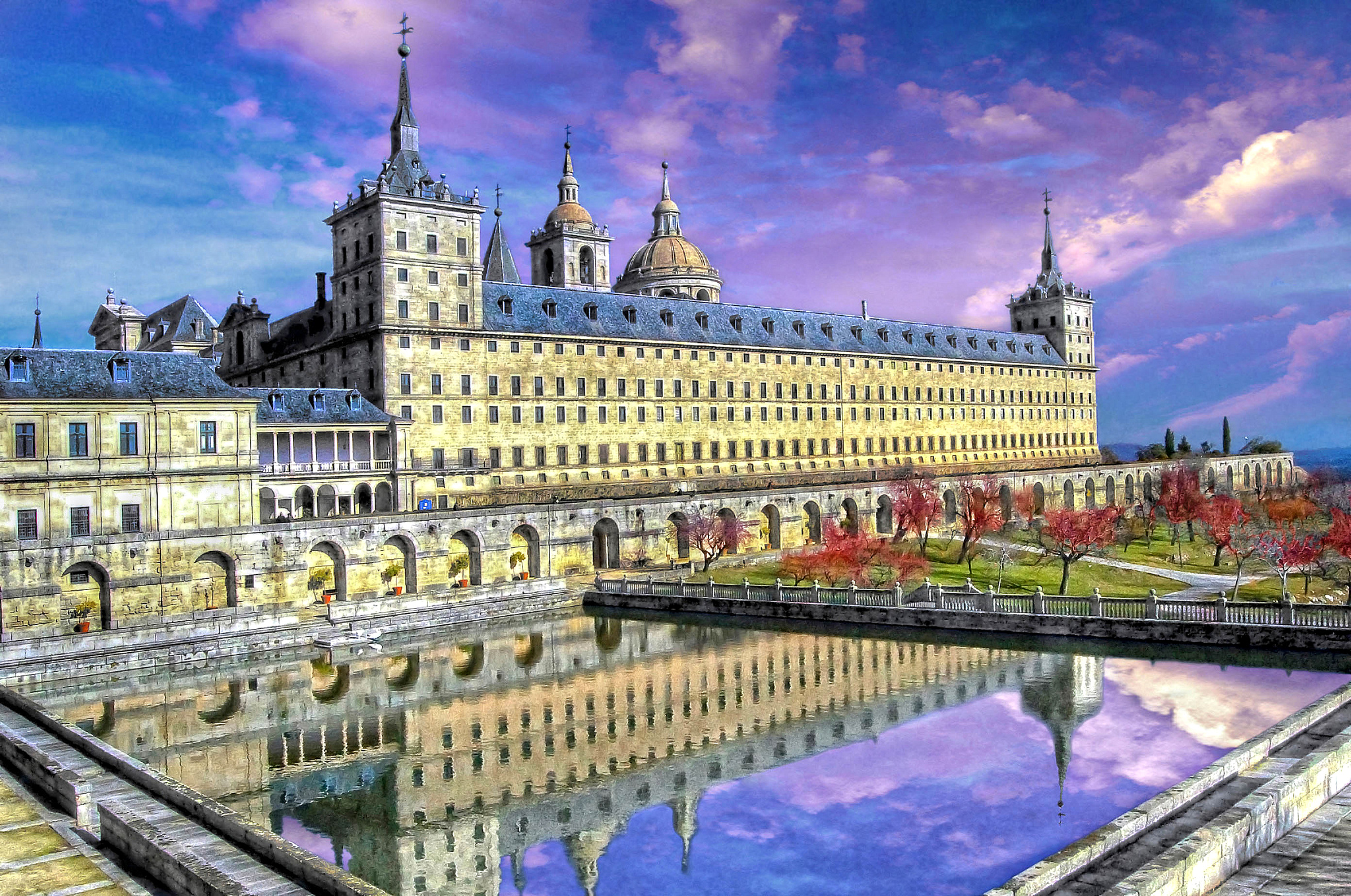 Palace Spain Reflection Building 2048x1359