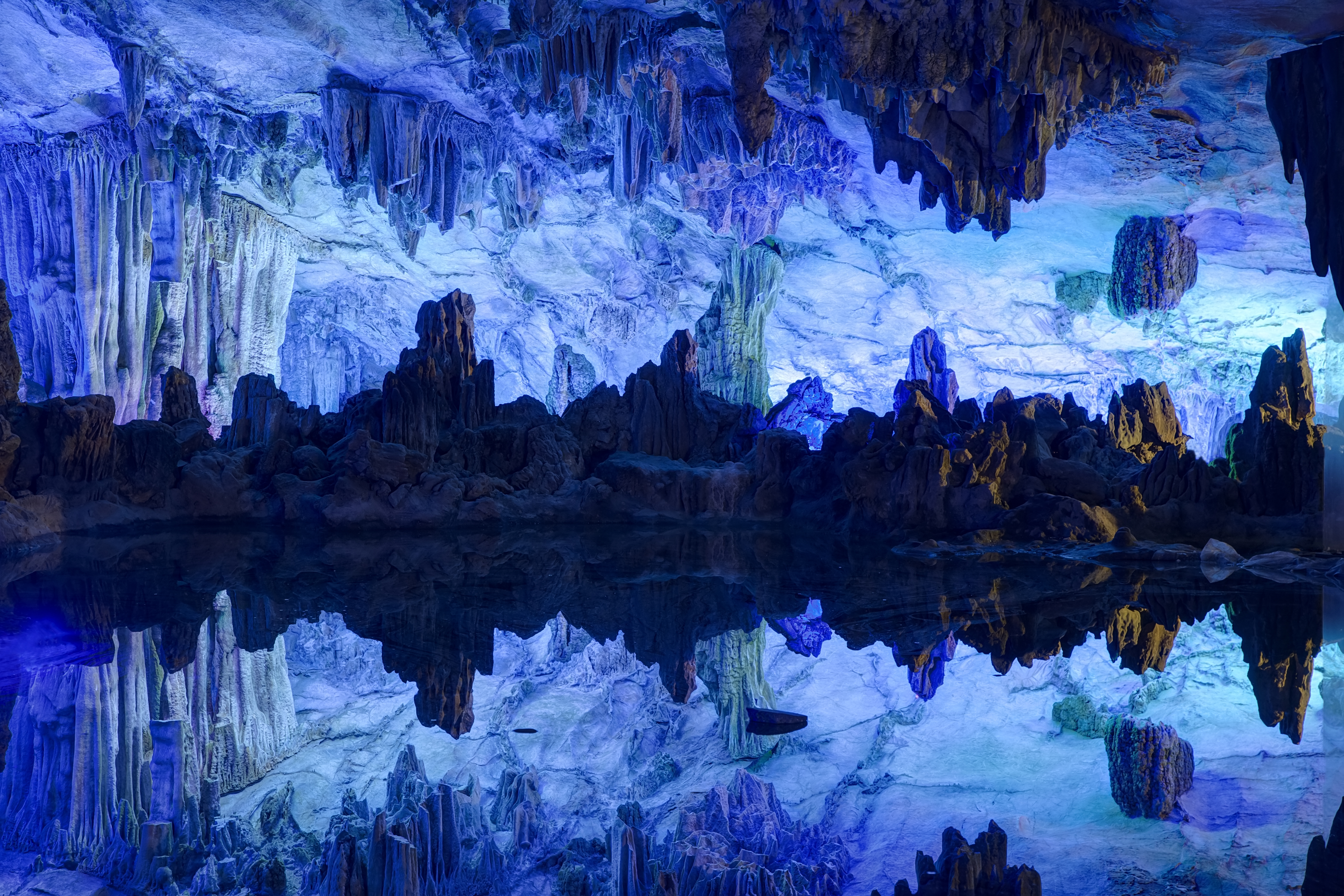 Reed Flute Cave China Guanxi Zhuang 5471x3647