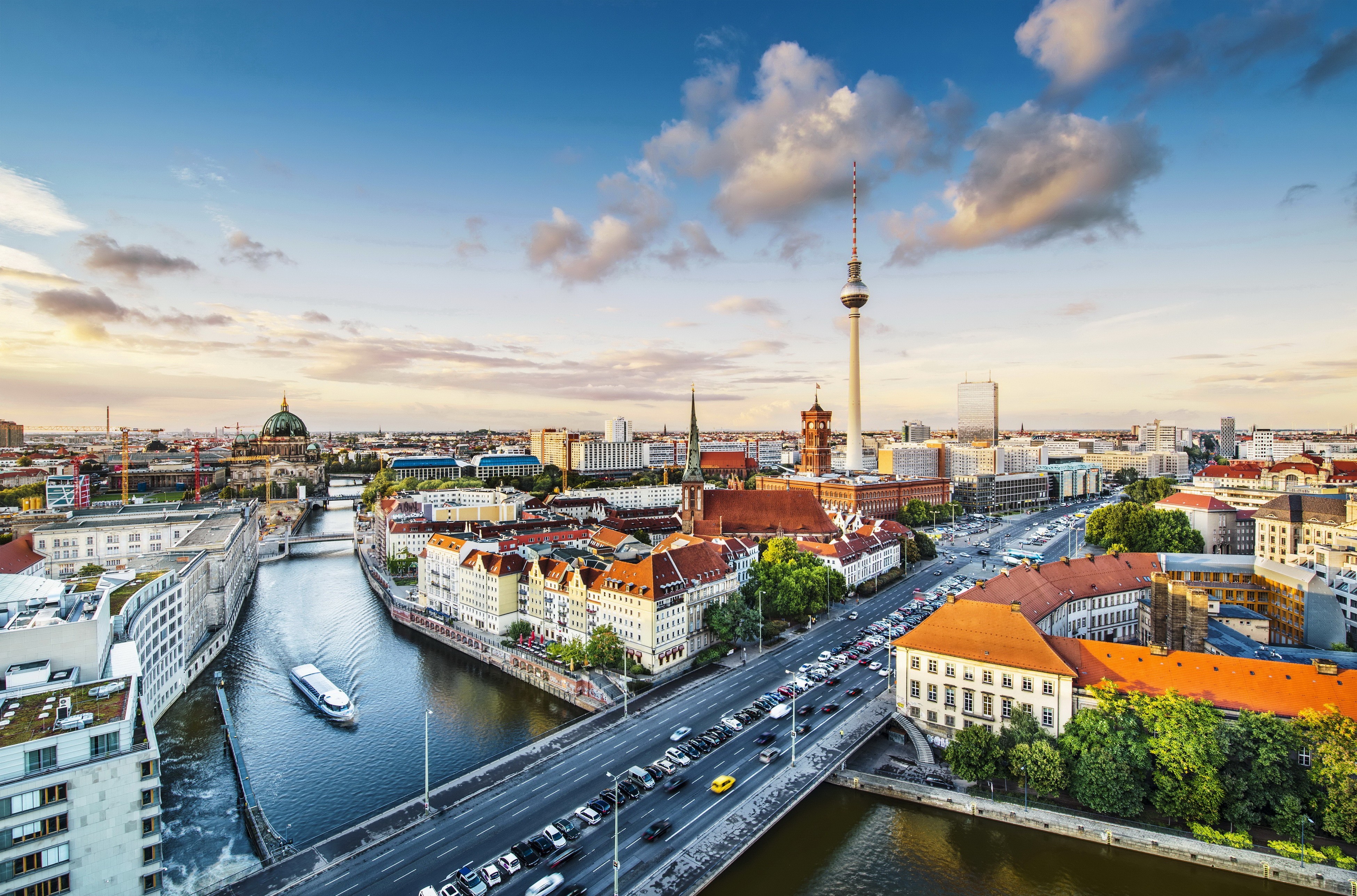 Berlin Canal Germany 3900x2575