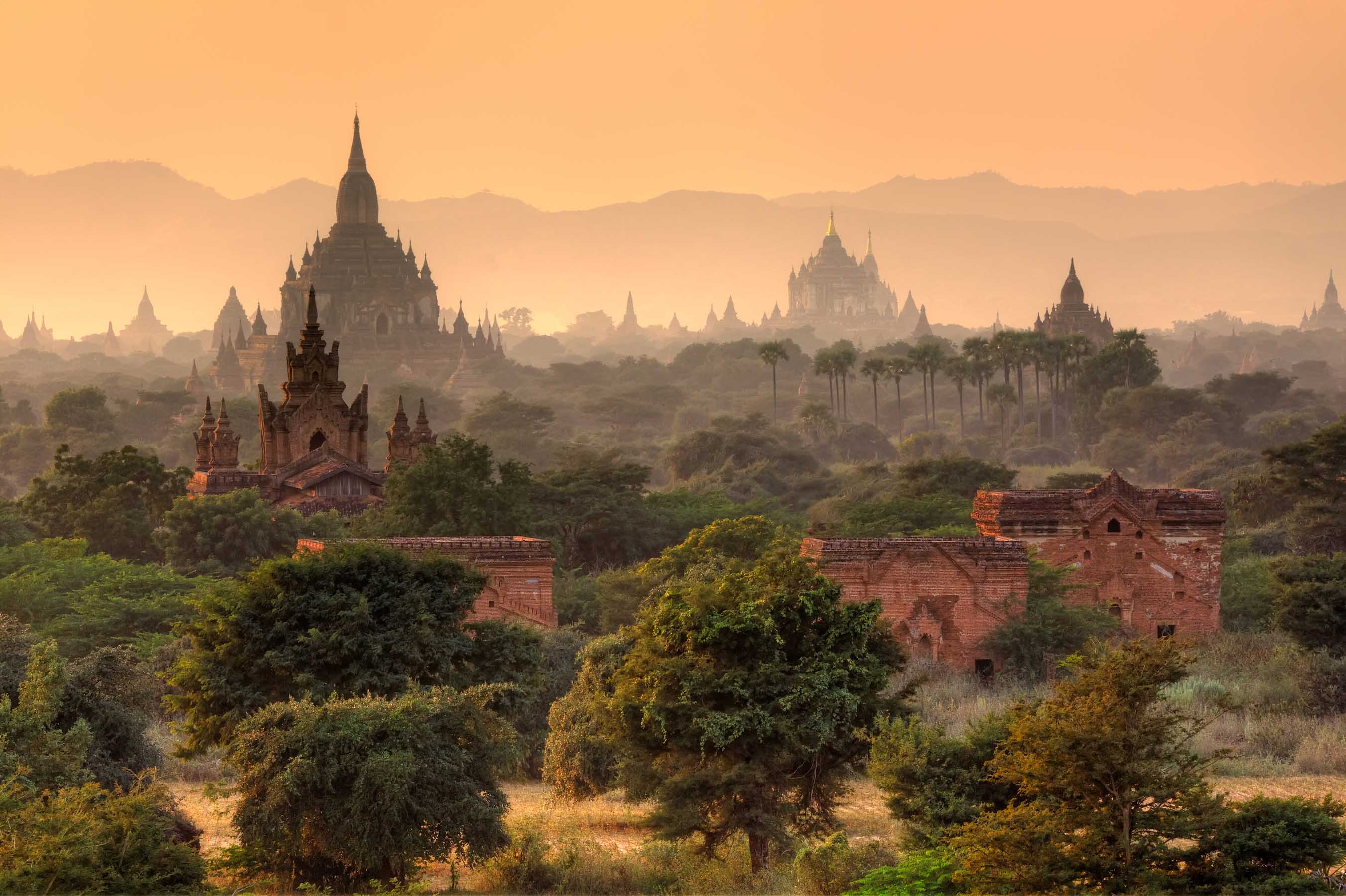 Myanmar Temple 2703x1800