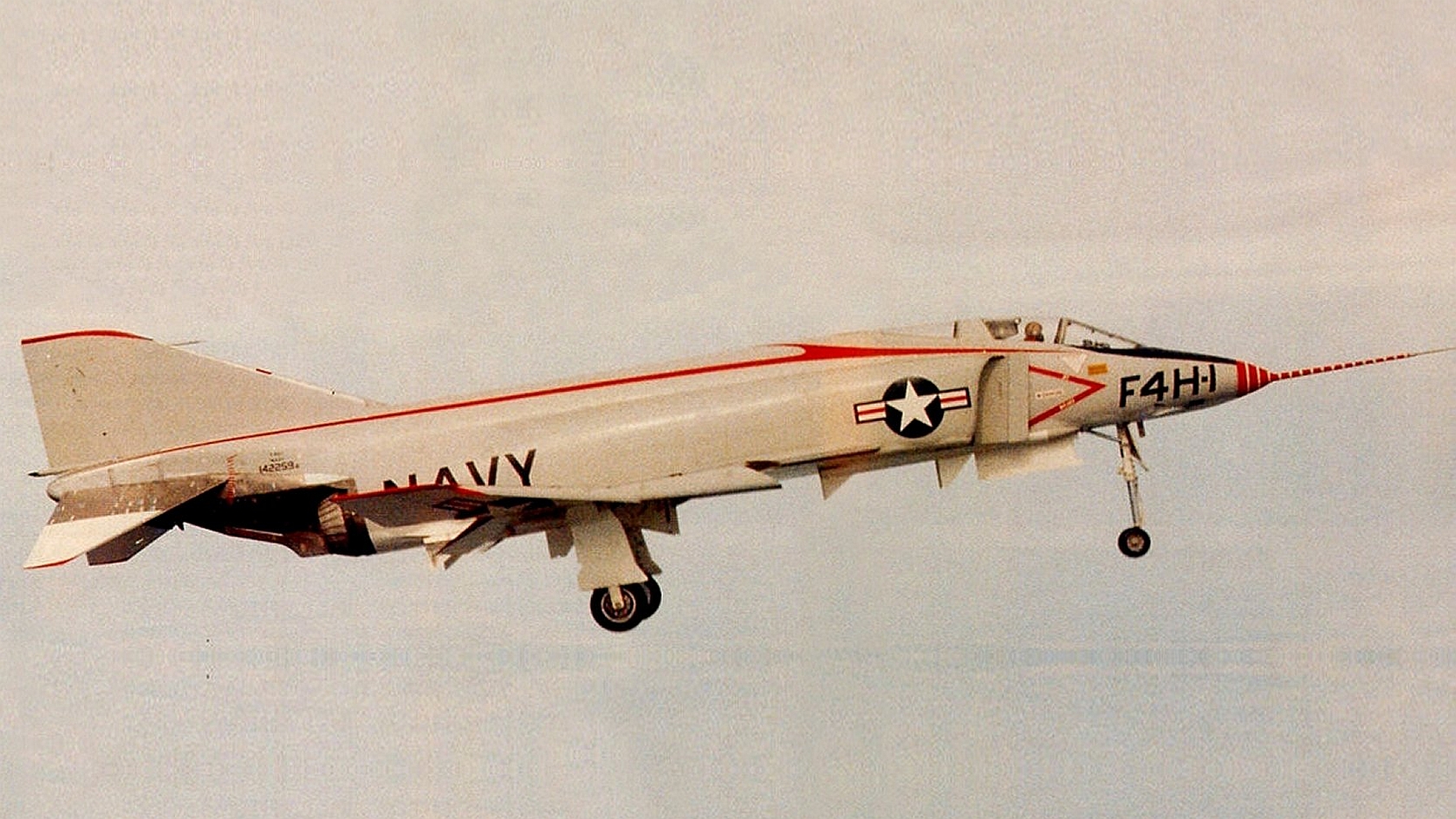 Military McDonnell Douglas F 4 Phantom Ii 1680x945