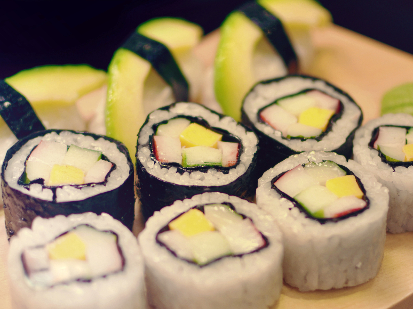 Food Sushi 1600x1198