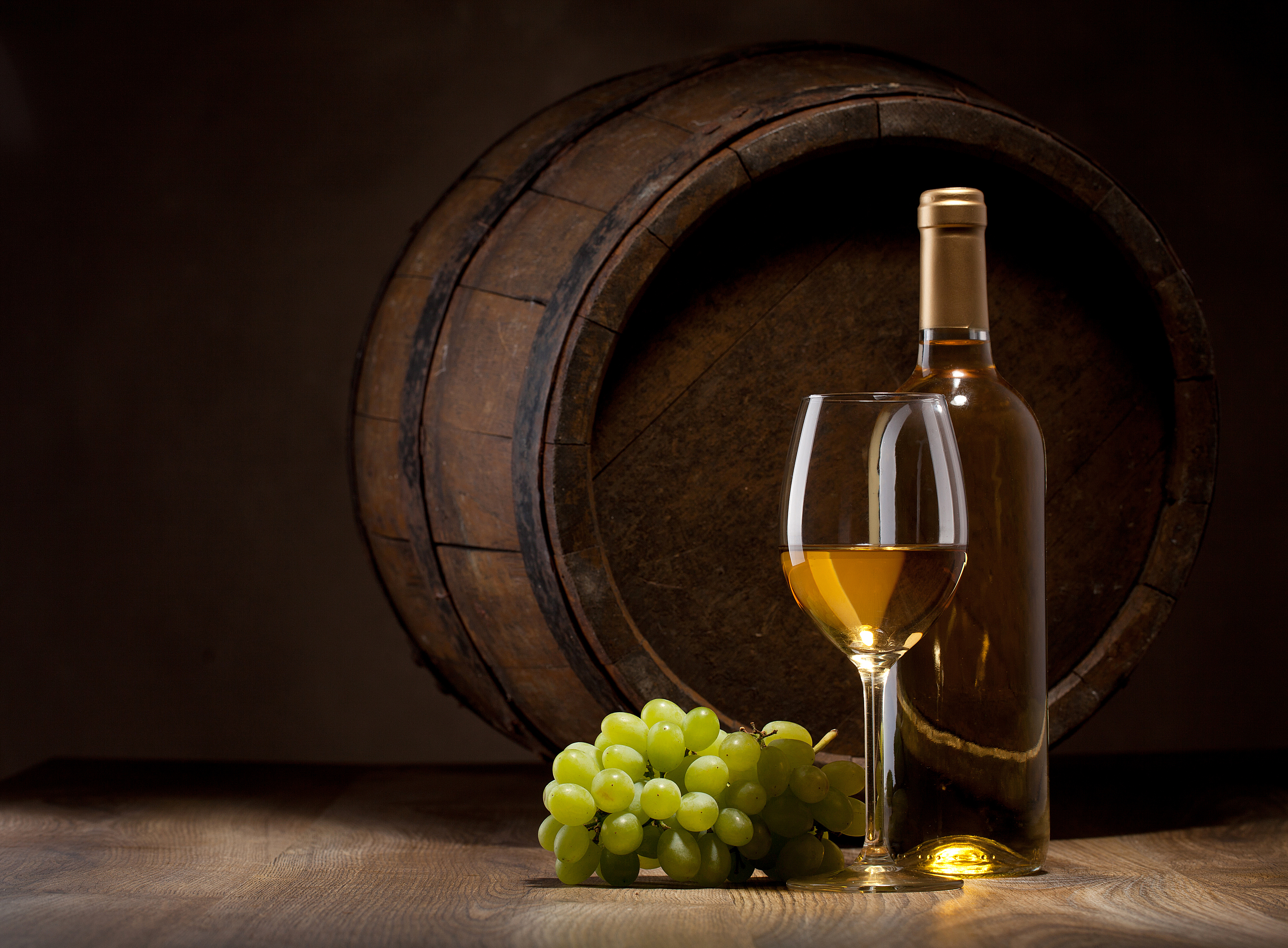 Wine Grapes Glass Still Life Barrel 4550x3350