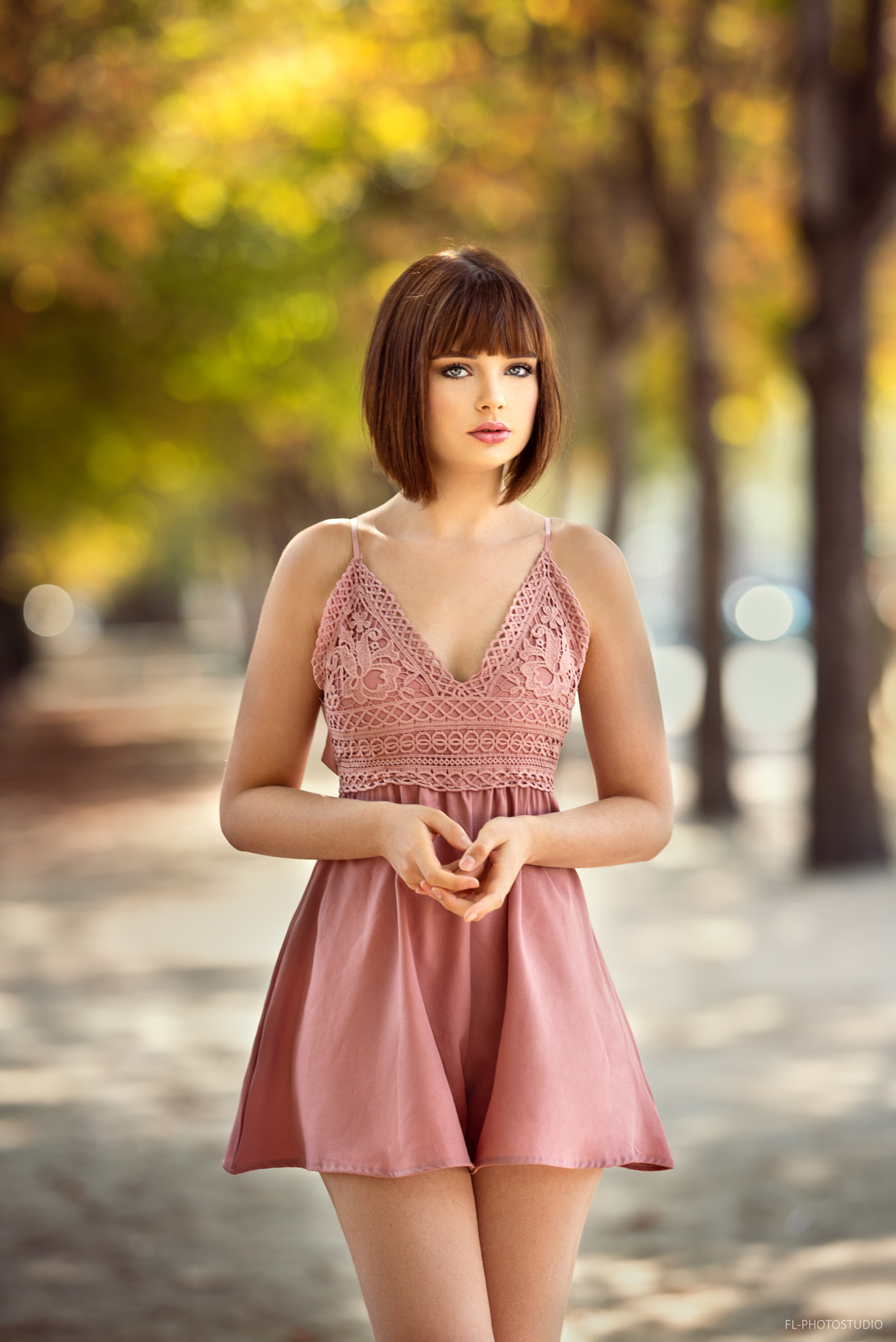 Lods Franck Women Brunette Short Hair Bob Hairstyle Bangs Dress Pink Clothing Outdoors Marie Grippon 1368x2048