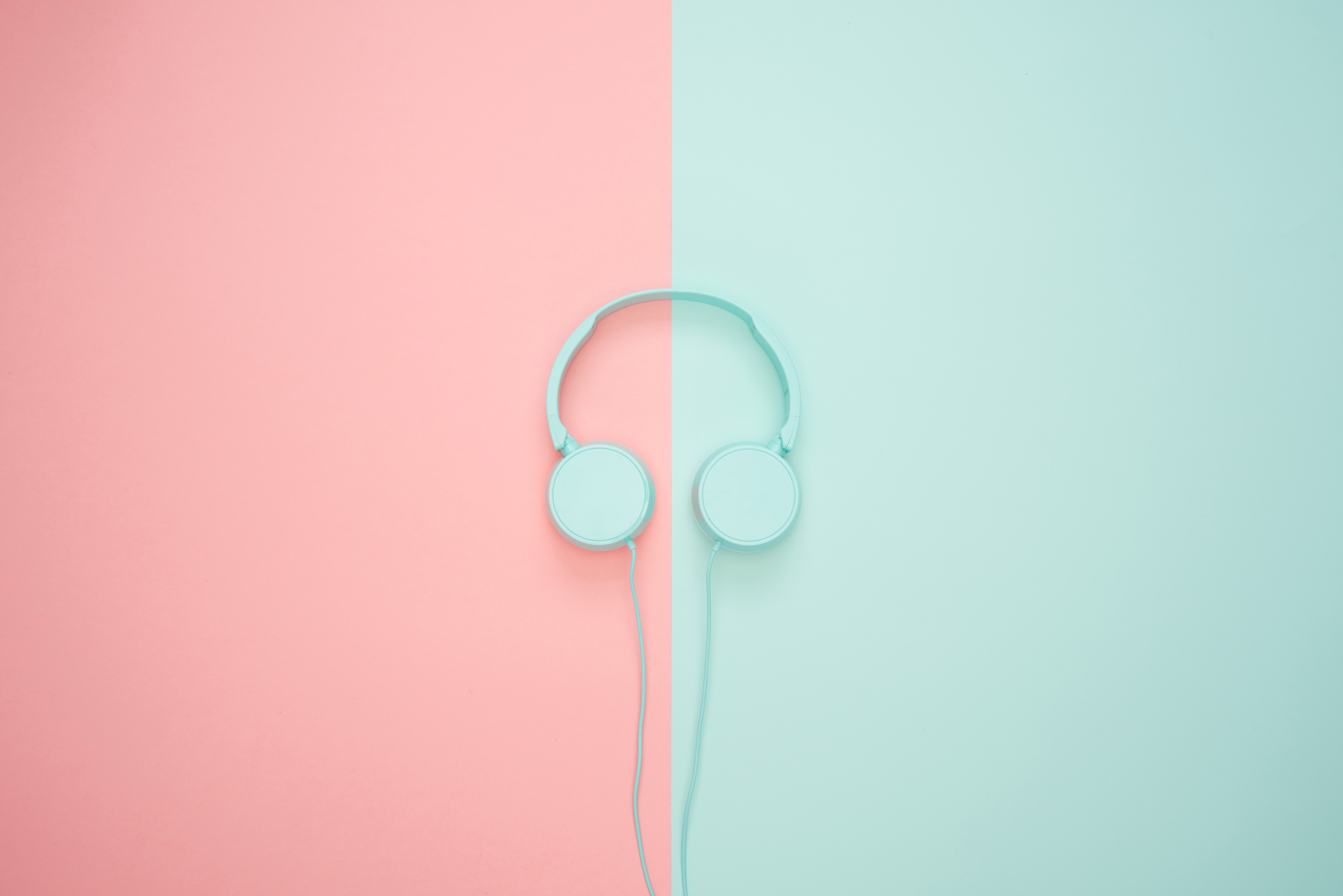 Simple Headphones Contrast 5856x3909