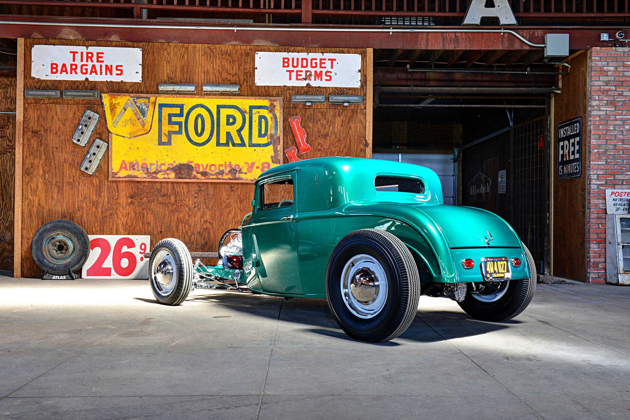 1932 Ford 5 Window Coupe Hot Rod Vintage Car 2040x1360