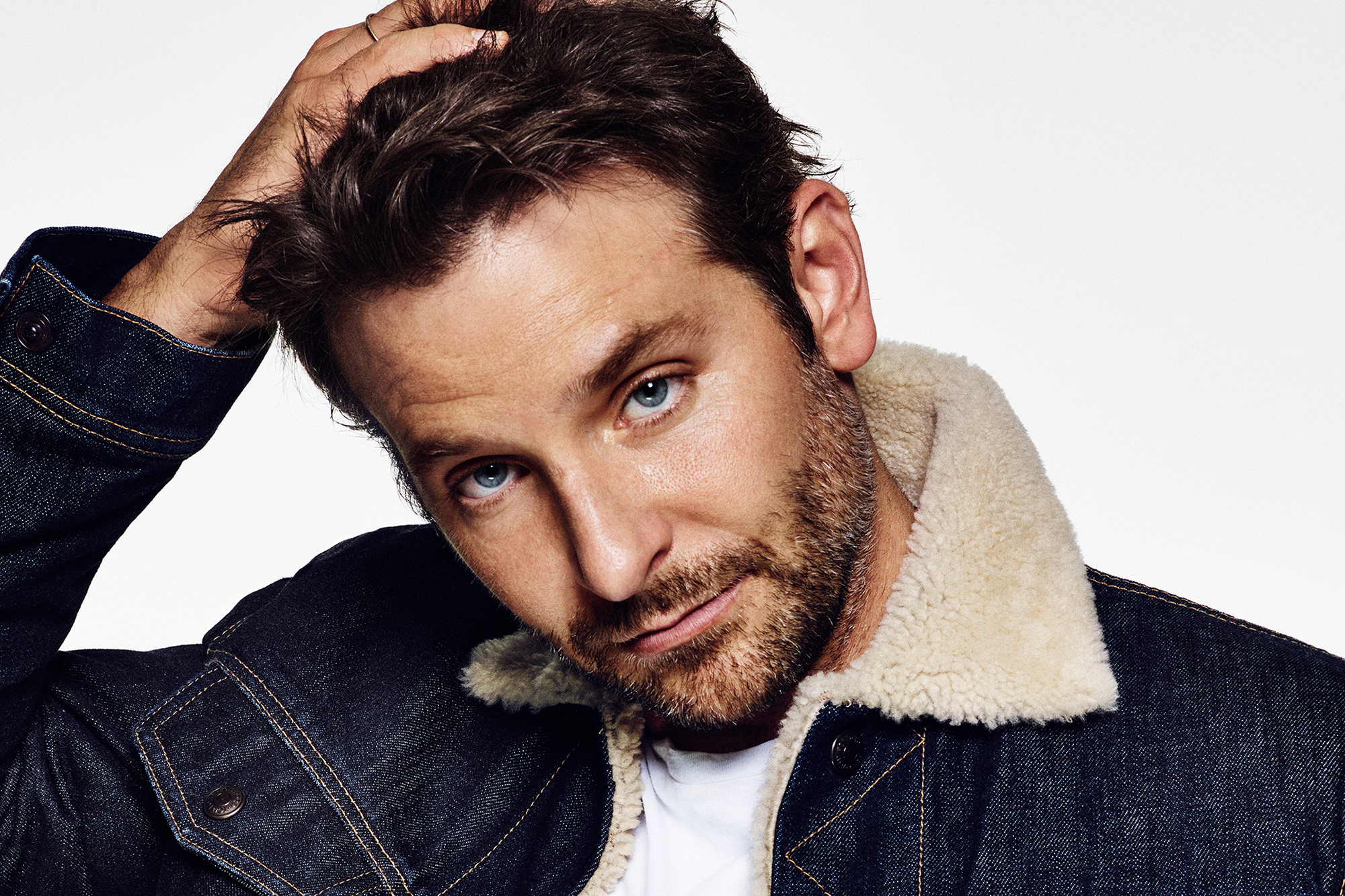 Bradley Cooper Actor American Blue Eyes Face 2000x1333