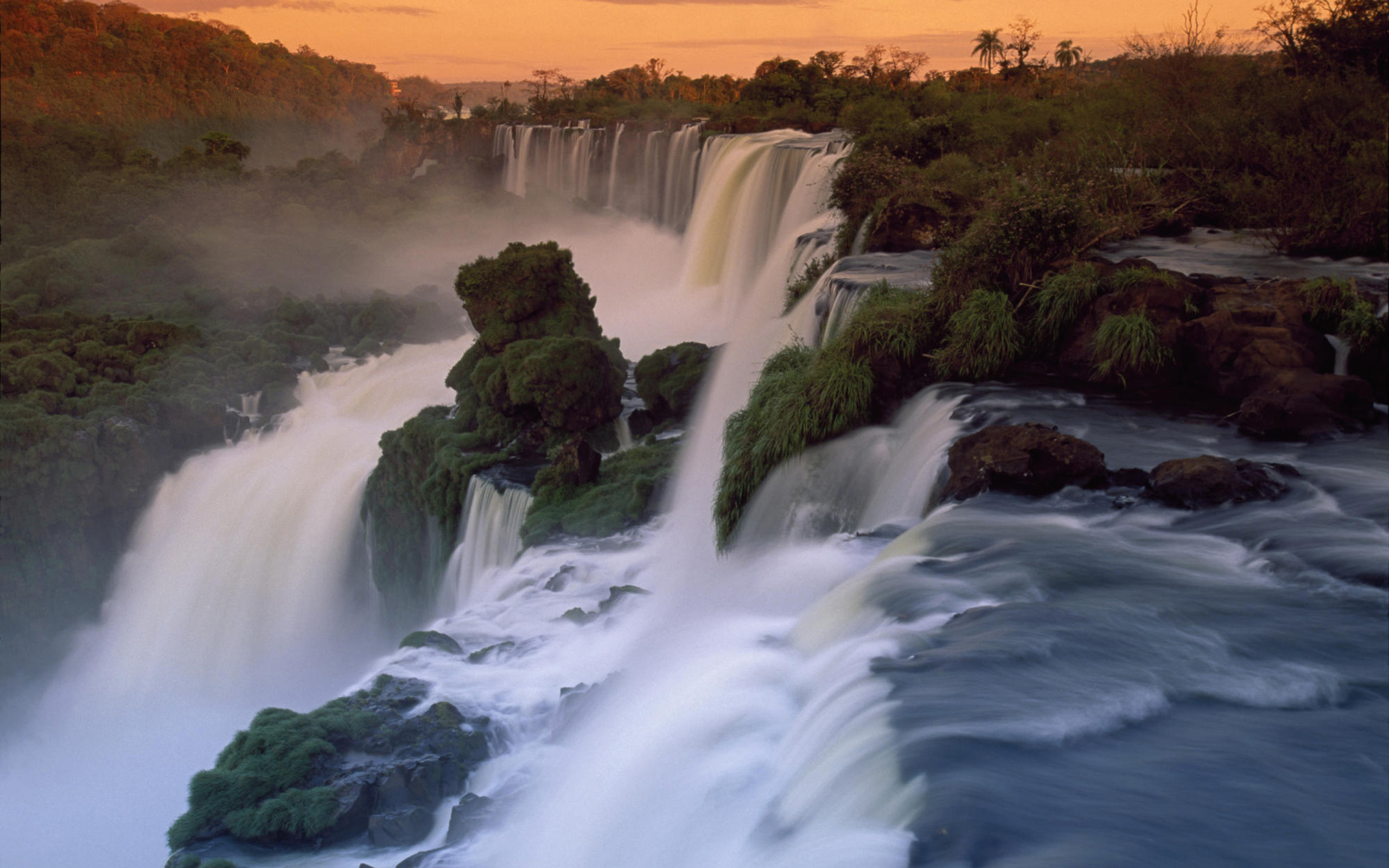 Earth Iguazu Falls 2560x1600