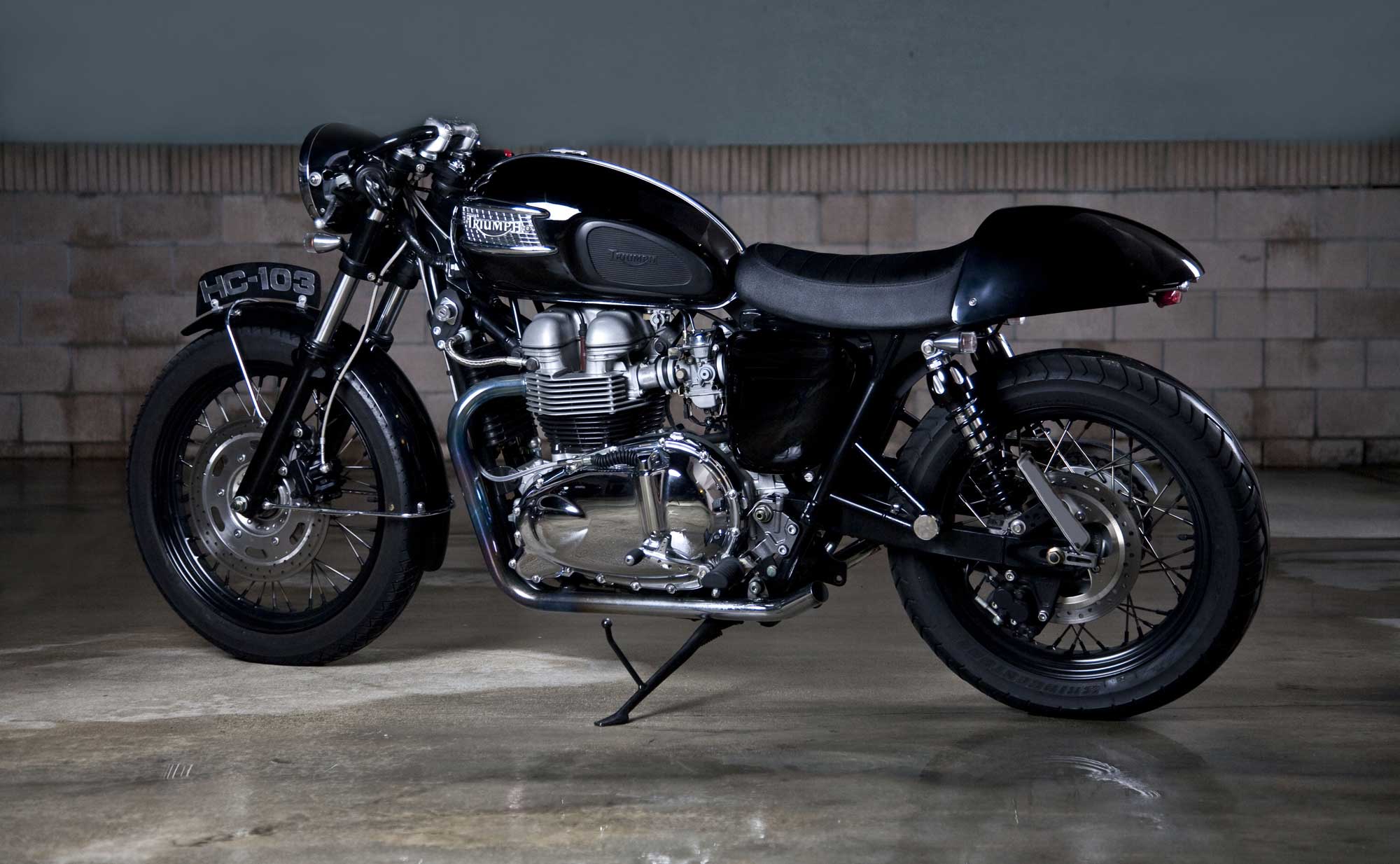 Vehicles Triumph Bonneville 2000x1234