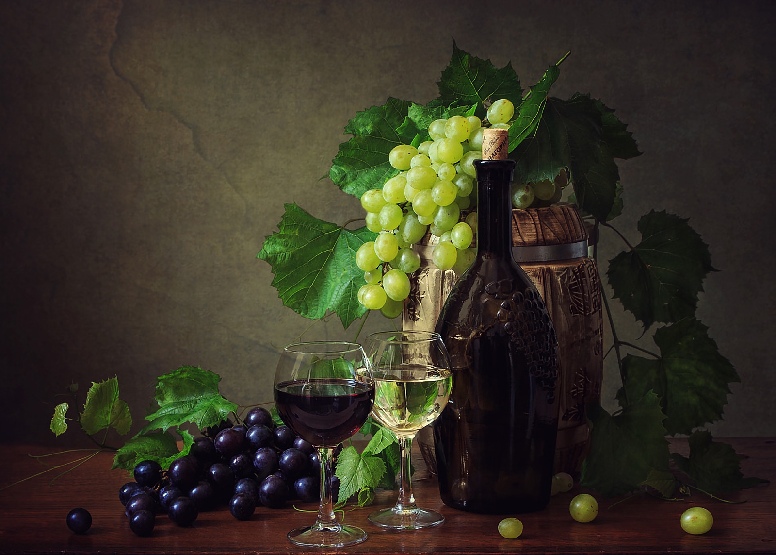 Still Life Grapes Wine Cask Leaf Glass 1600x1143