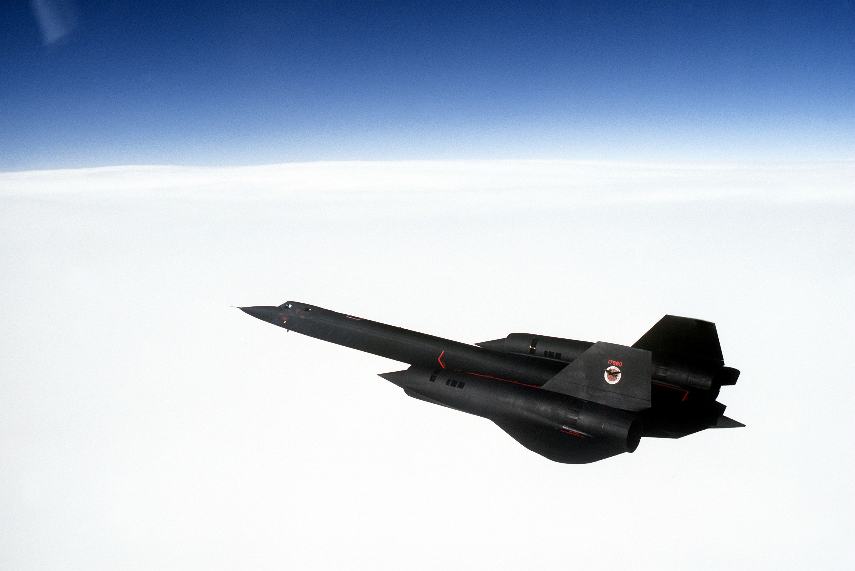 Lockheed SR 71 Blackbird 2830x1890